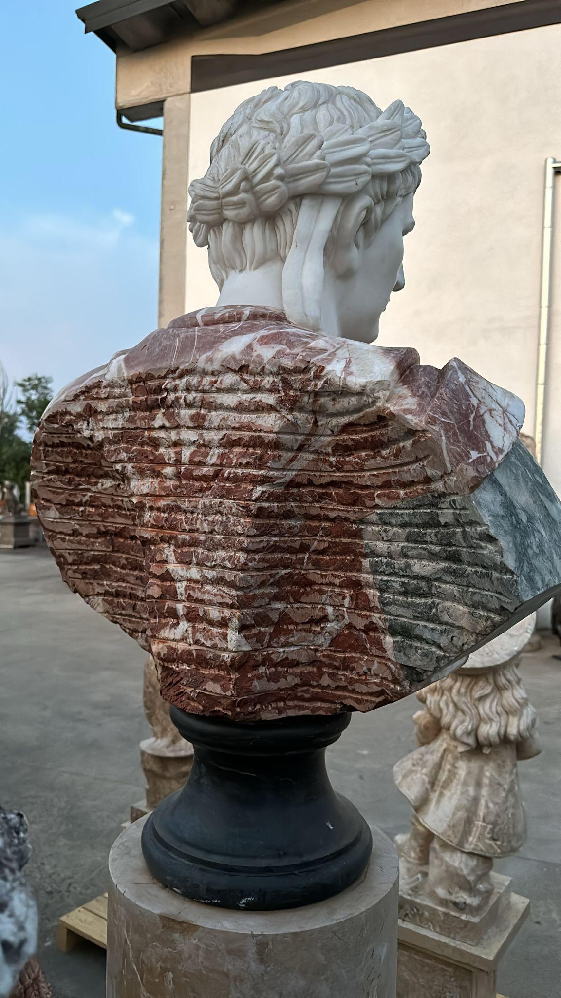 Enorme  Busto in marmo di un imperatore romano 95 cm in vendita 6