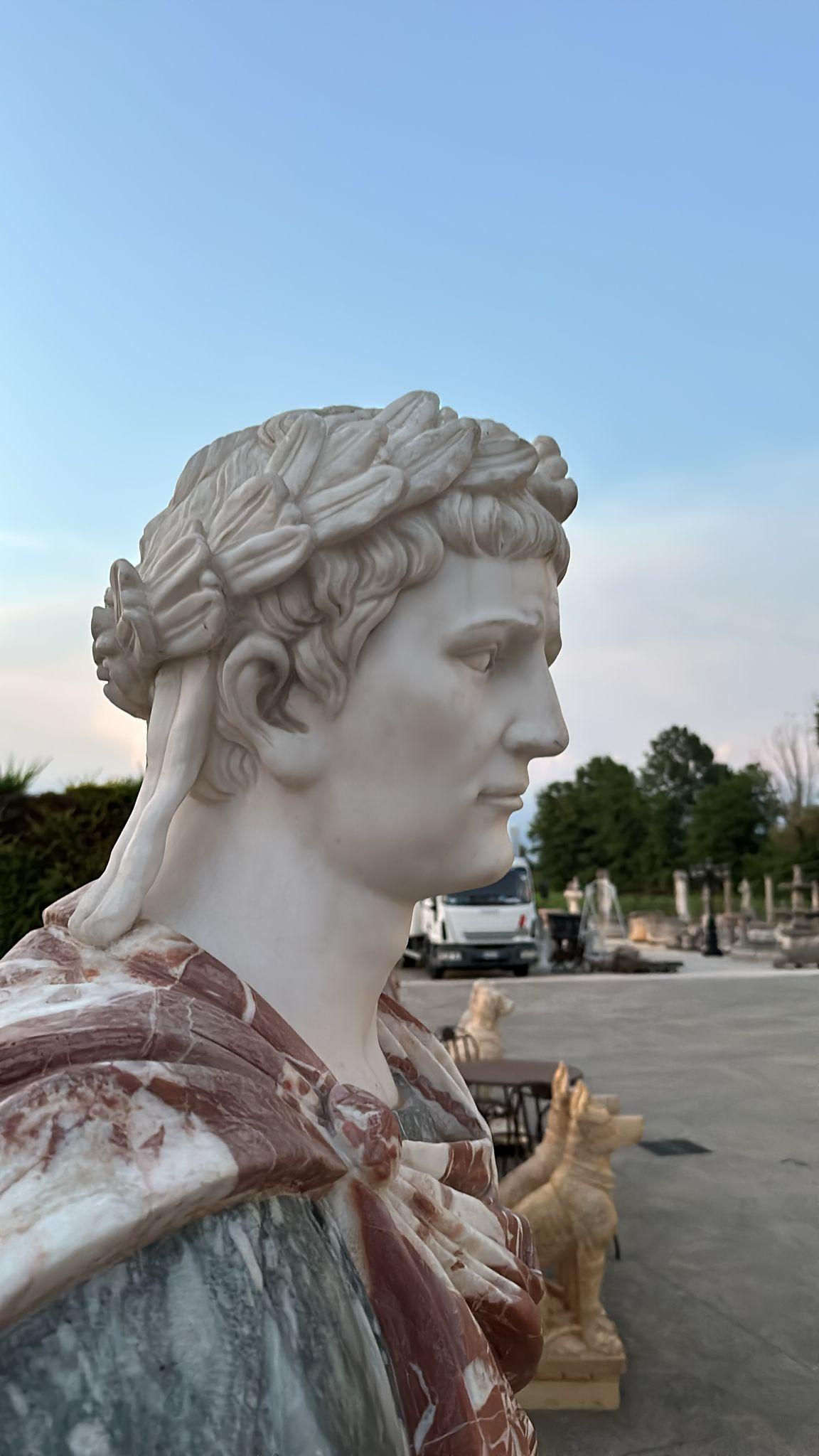 Enorme  Busto in marmo di un imperatore romano 95 cm in vendita 4