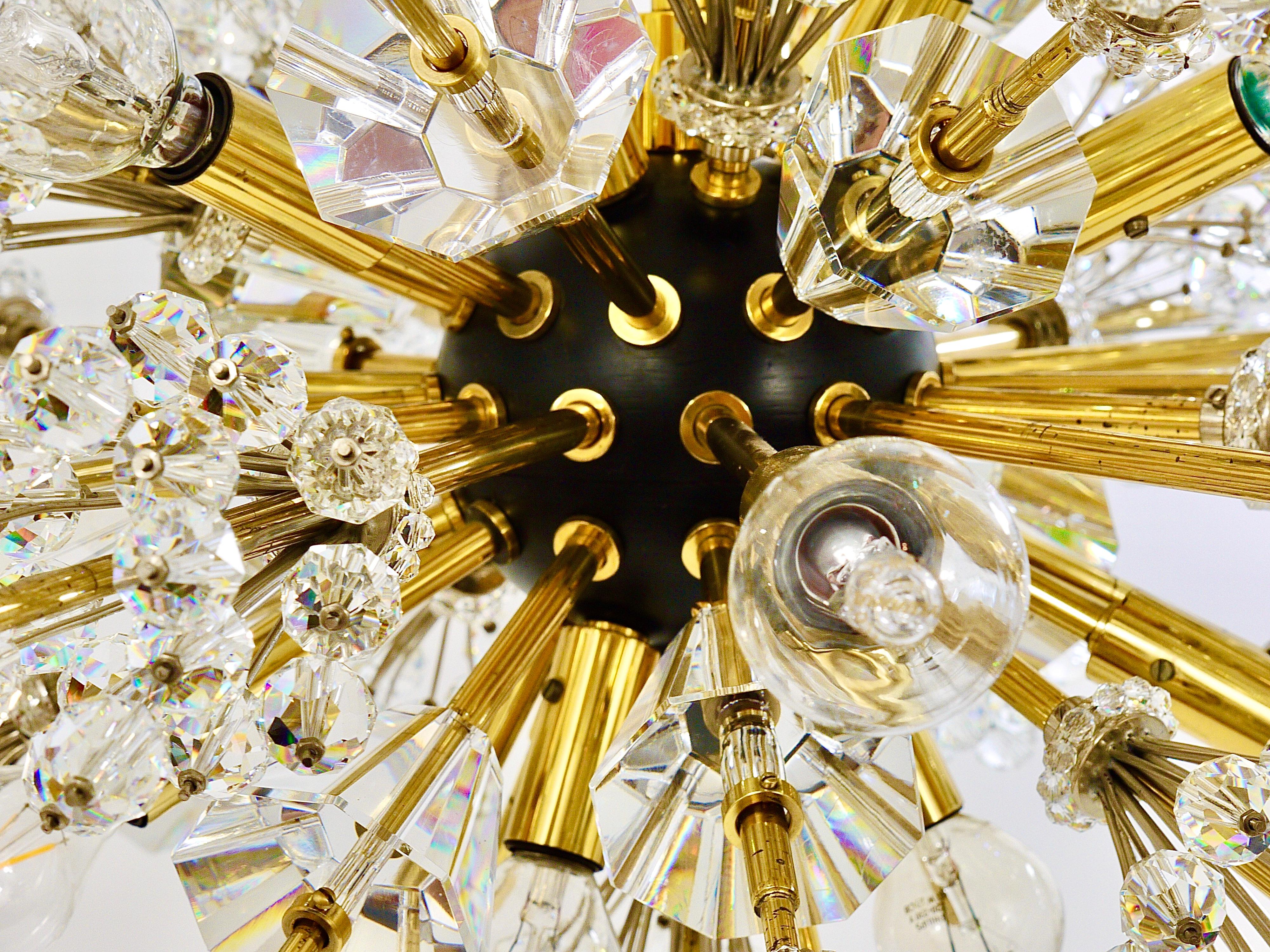 Énorme lustre Met Sputnik en cristal du Metropolitan Opera par Lobmeyr Vienne:: années 1960 4