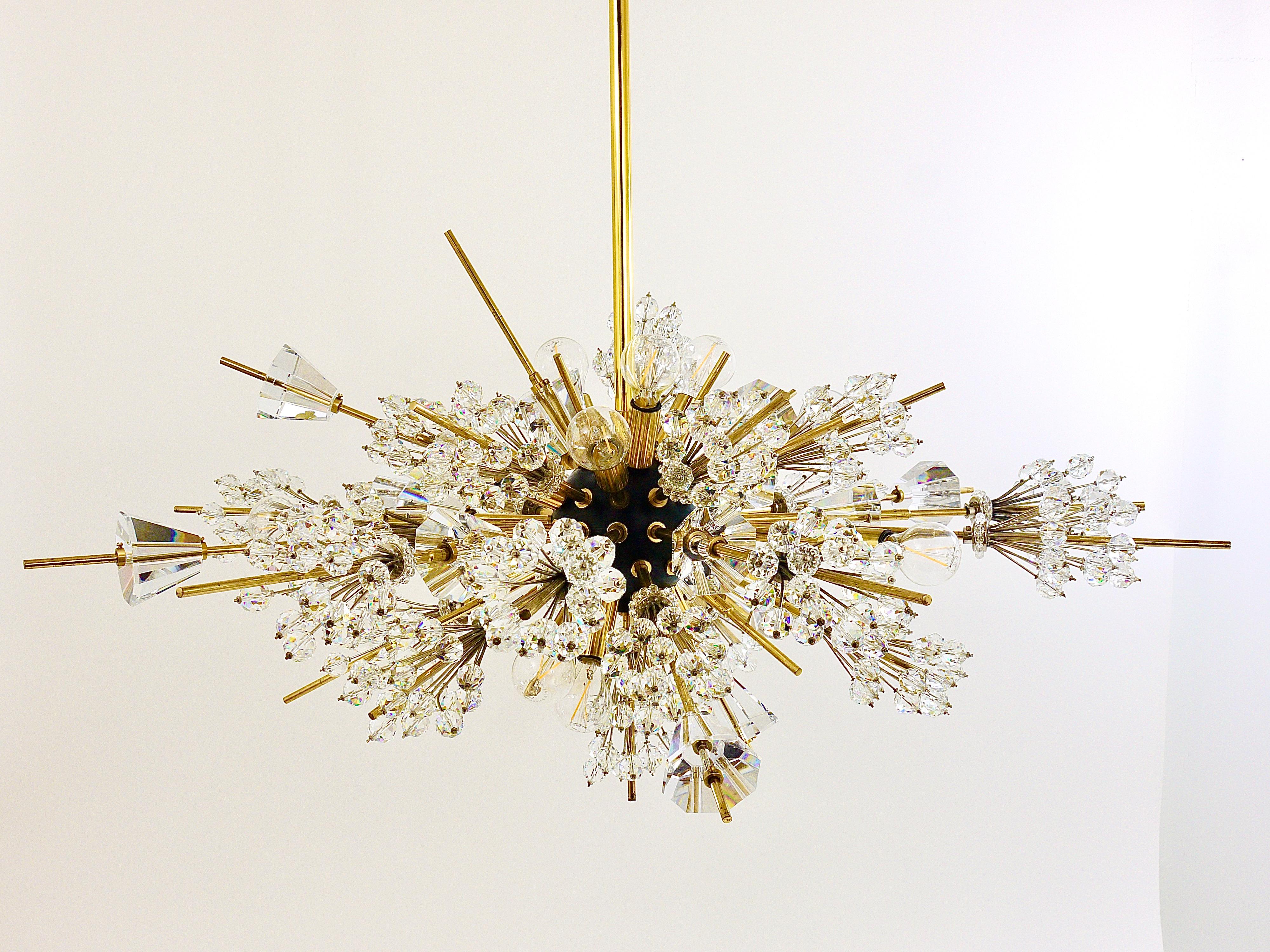 Énorme lustre Met Sputnik en cristal du Metropolitan Opera par Lobmeyr Vienne:: années 1960 7