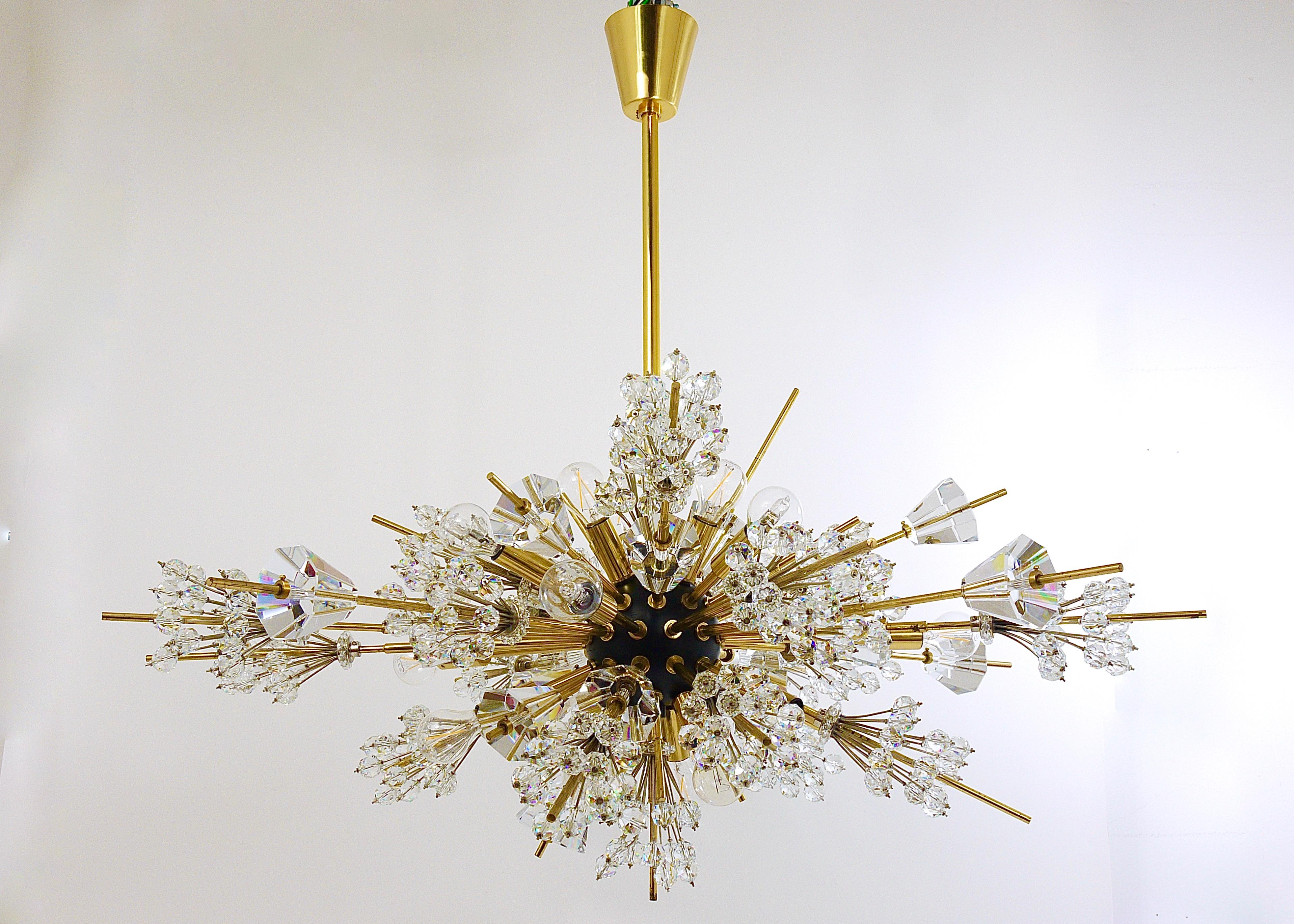 Énorme lustre Met Sputnik en cristal du Metropolitan Opera par Lobmeyr Vienne:: années 1960 1