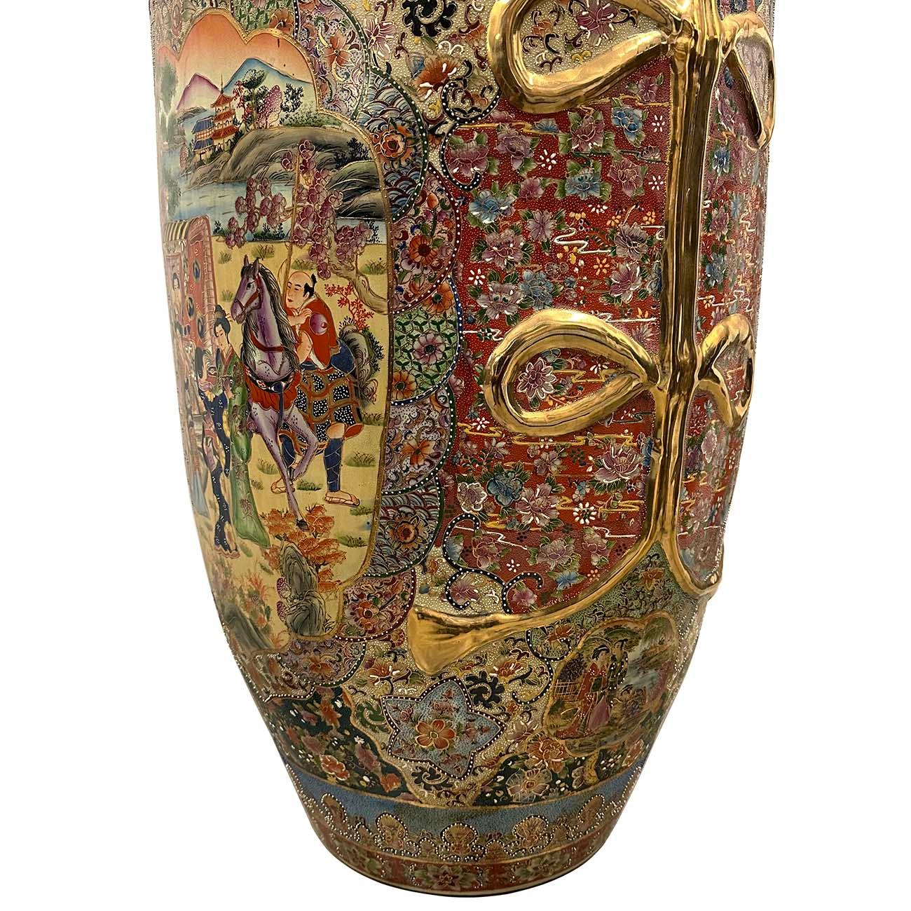 Enorme vaso da terra a medaglione di rose dipinto a mano della metà del XX secolo con coperchio in vendita 4