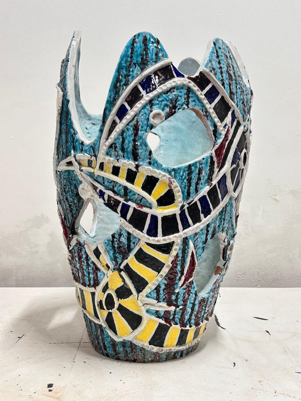Splendido vaso o porta ombrelli in ceramica smaltata, fatto a mano, pezzo unico, attribuibile al celebre ceramista italiano Salvatore Meli