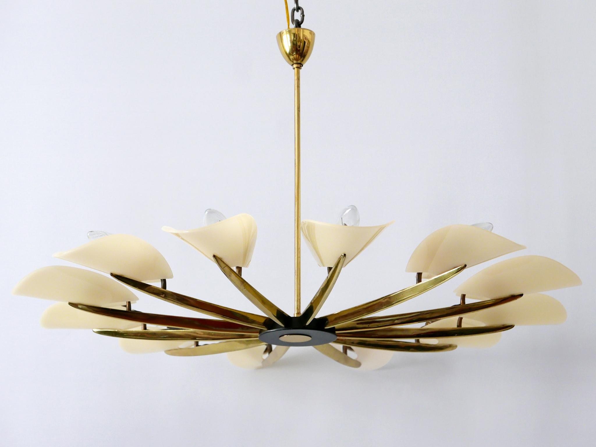 Huge Mid-Century Modern 12 Armed Sputnik Chandelier or Pendant Lamp, 1950s In Good Condition In Munich, DE