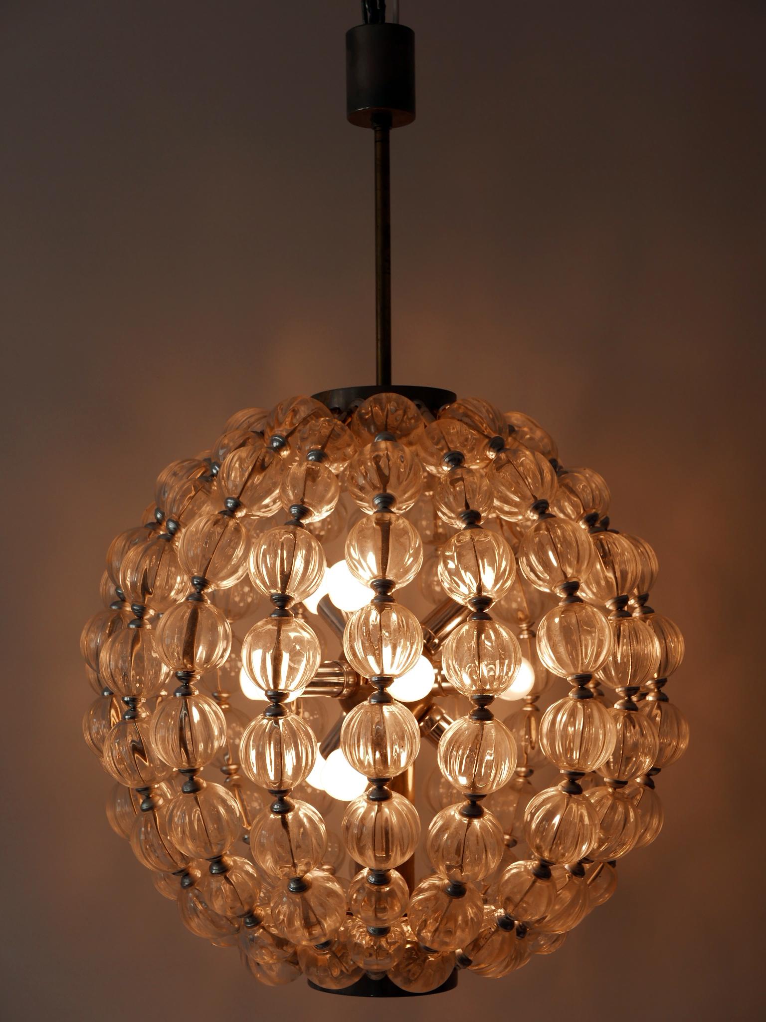 Très grand lustre ou lampe à suspension Spoutnik en verre à 13 branches, de style moderne du milieu du siècle, années 1960 en vente 7