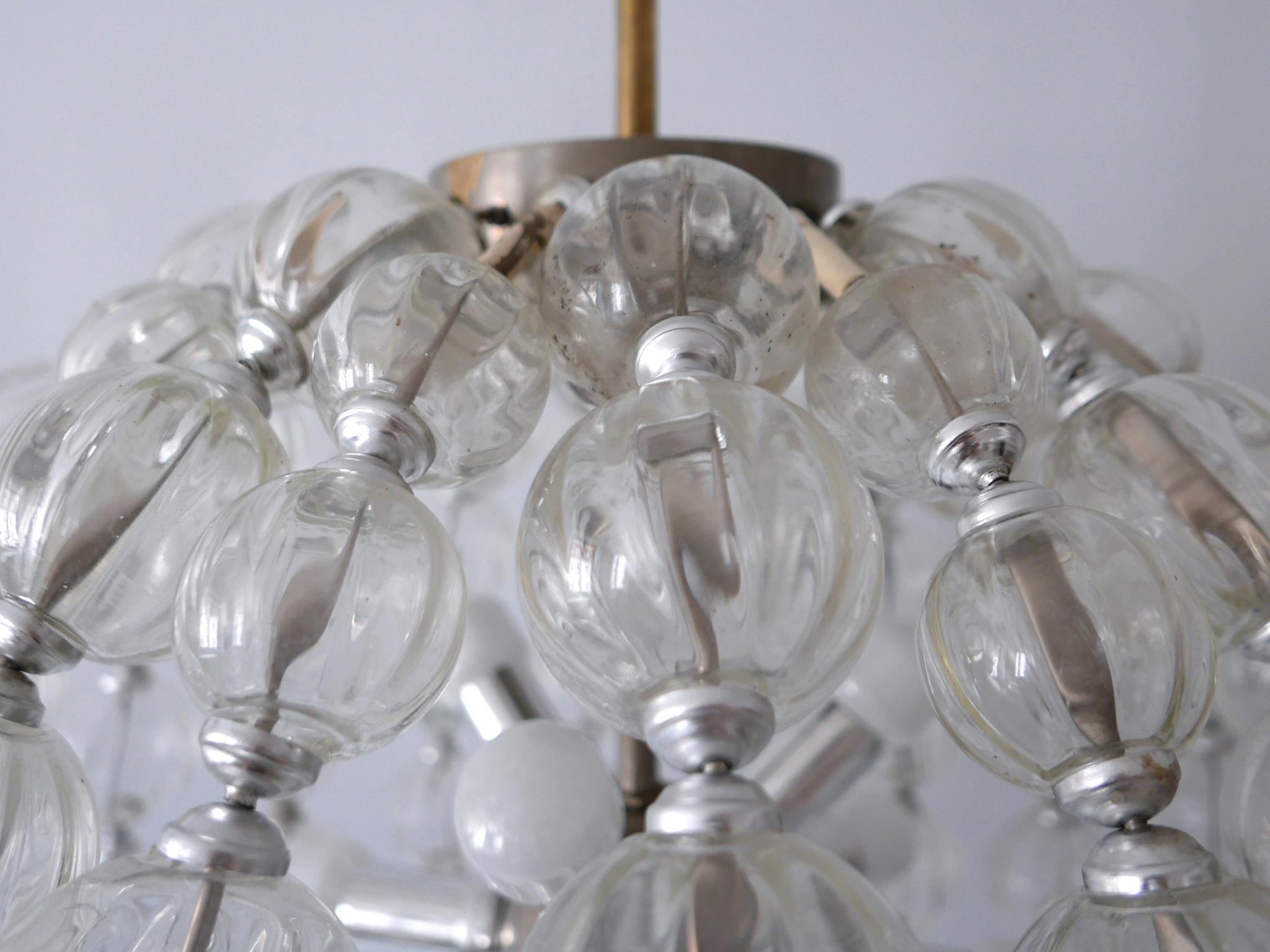 Très grand lustre ou lampe à suspension Spoutnik en verre à 13 branches, de style moderne du milieu du siècle, années 1960 en vente 8