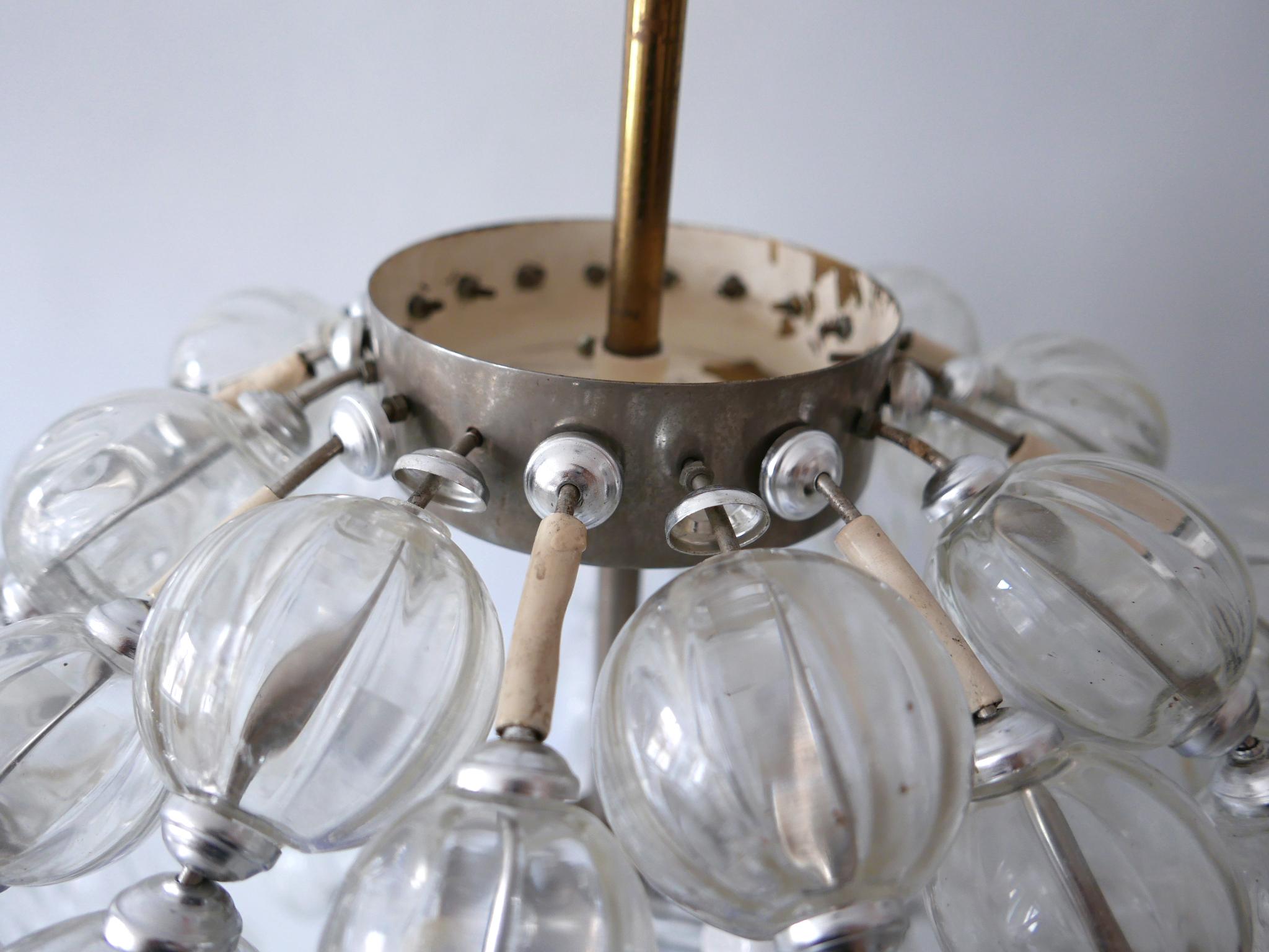 Très grand lustre ou lampe à suspension Spoutnik en verre à 13 branches, de style moderne du milieu du siècle, années 1960 en vente 12