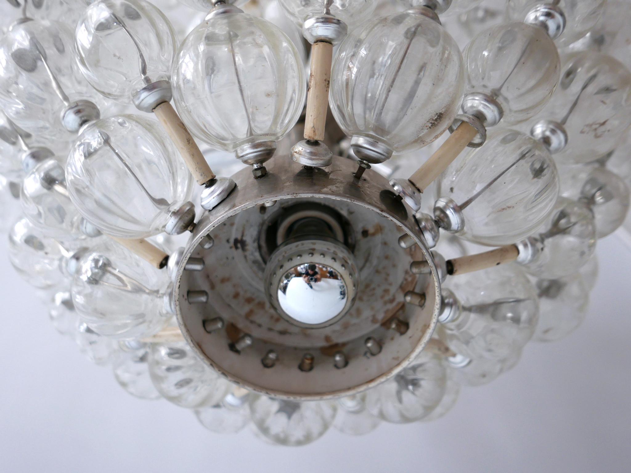 Très grand lustre ou lampe à suspension Spoutnik en verre à 13 branches, de style moderne du milieu du siècle, années 1960 en vente 13