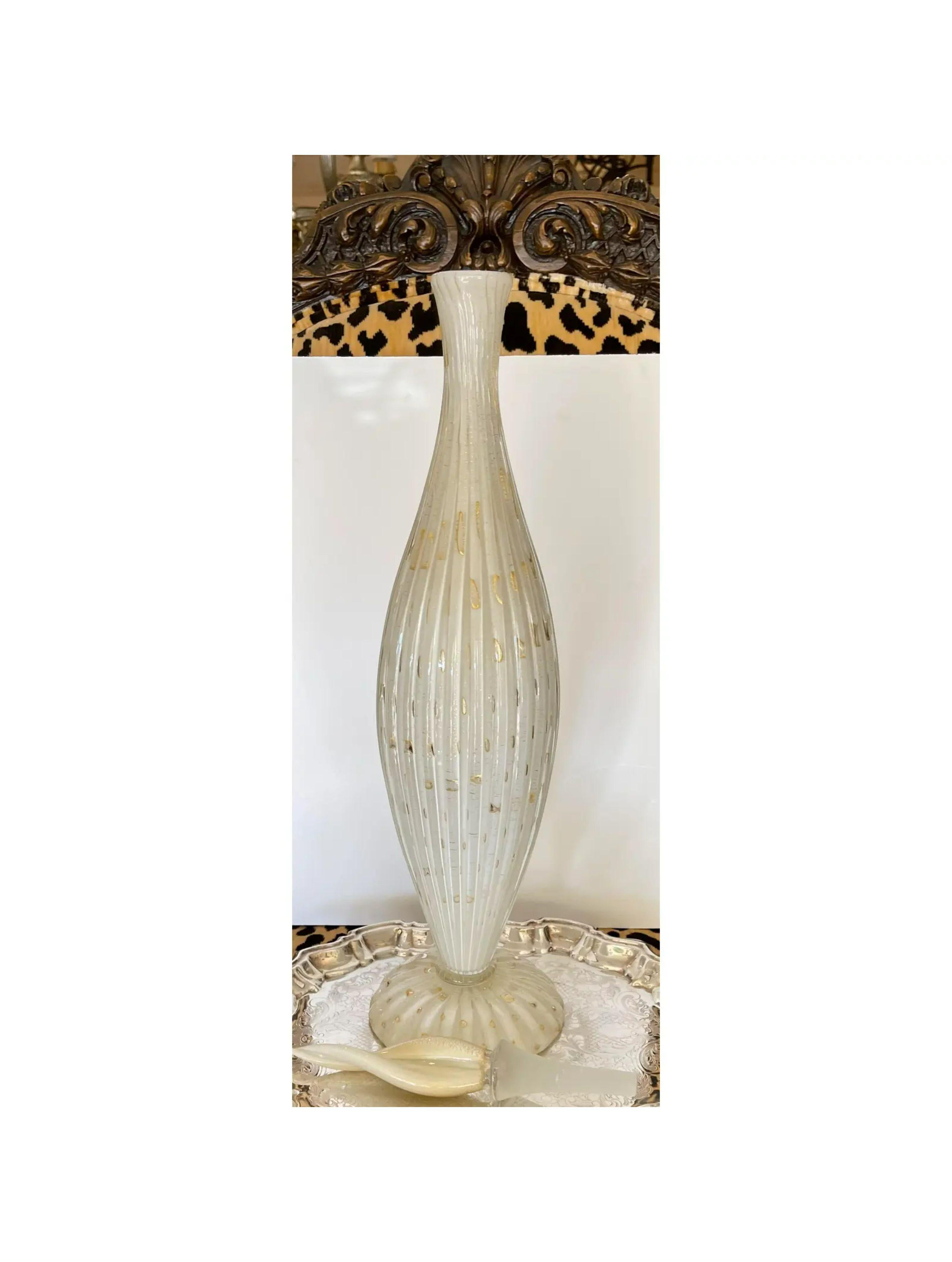 Huge Mid-Century Modern Alfredo Barbini Murano Bottle Decanter, 1950s In Good Condition For Sale In LOS ANGELES, CA