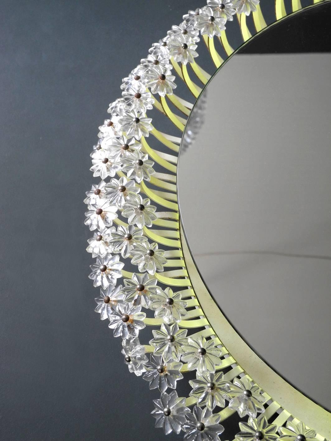 Huge Mid-Century Modern Floral Mirror Illuminated by Rupert Nikoll In Good Condition In München, DE