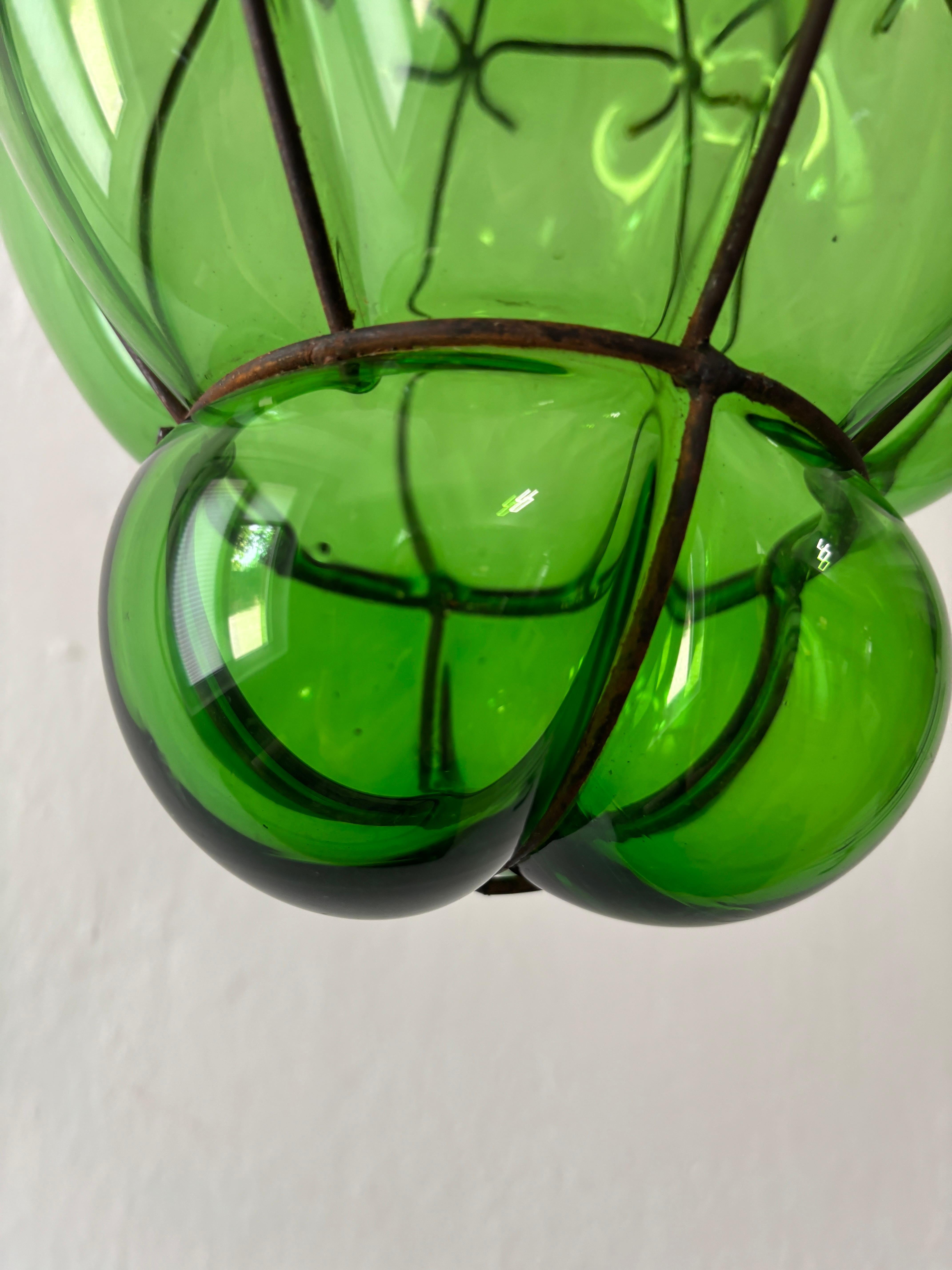 Enorme lampadario a lanterna a bolla soffiata verde di Murano di metà secolo, Greene & Greene Rare In condizioni buone in vendita a Firenze, Toscana