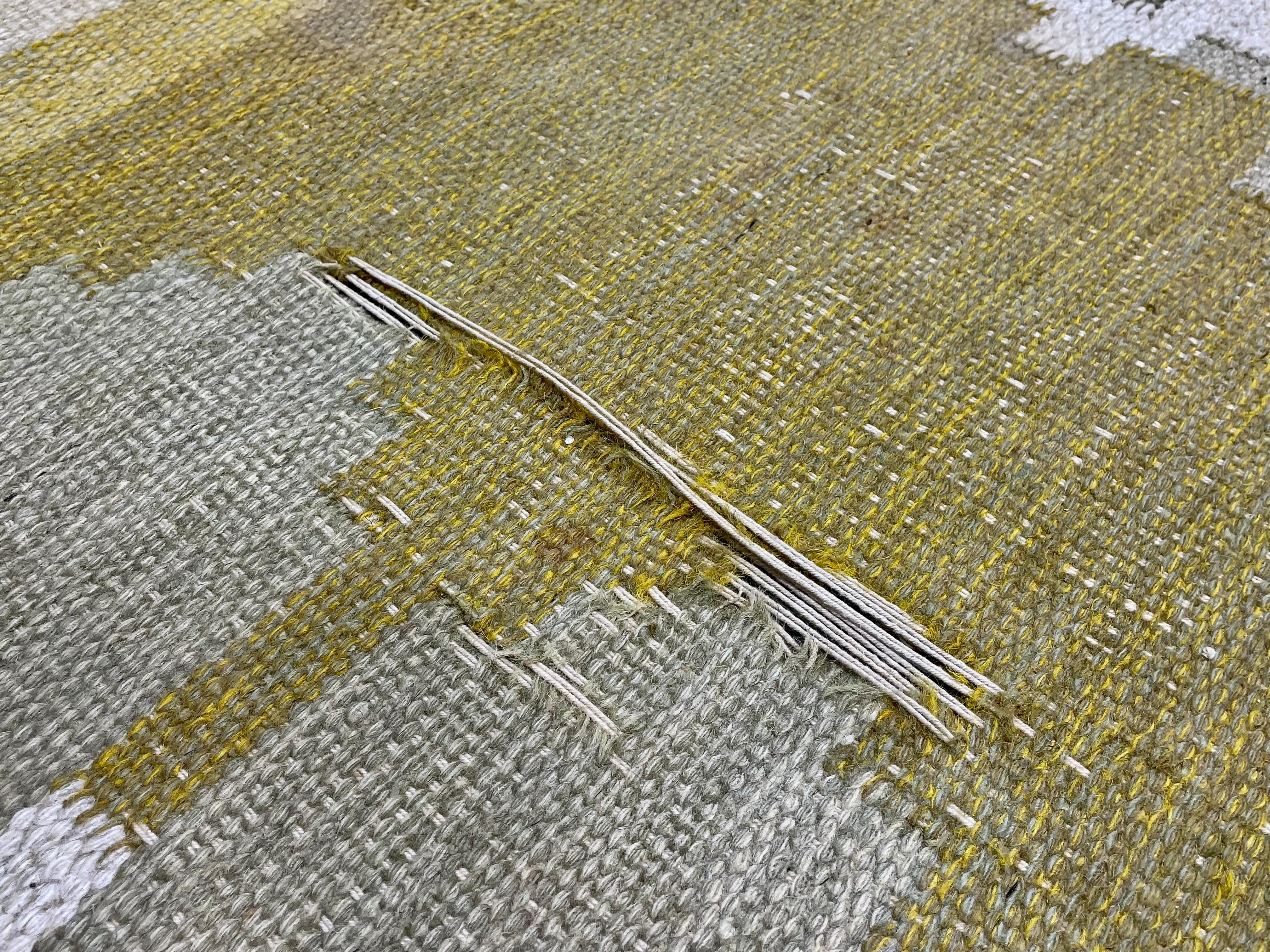 Énorme TAPIS suédois du milieu du siècle - Rug & Kilim en laine géométrique d'époque en vente 4