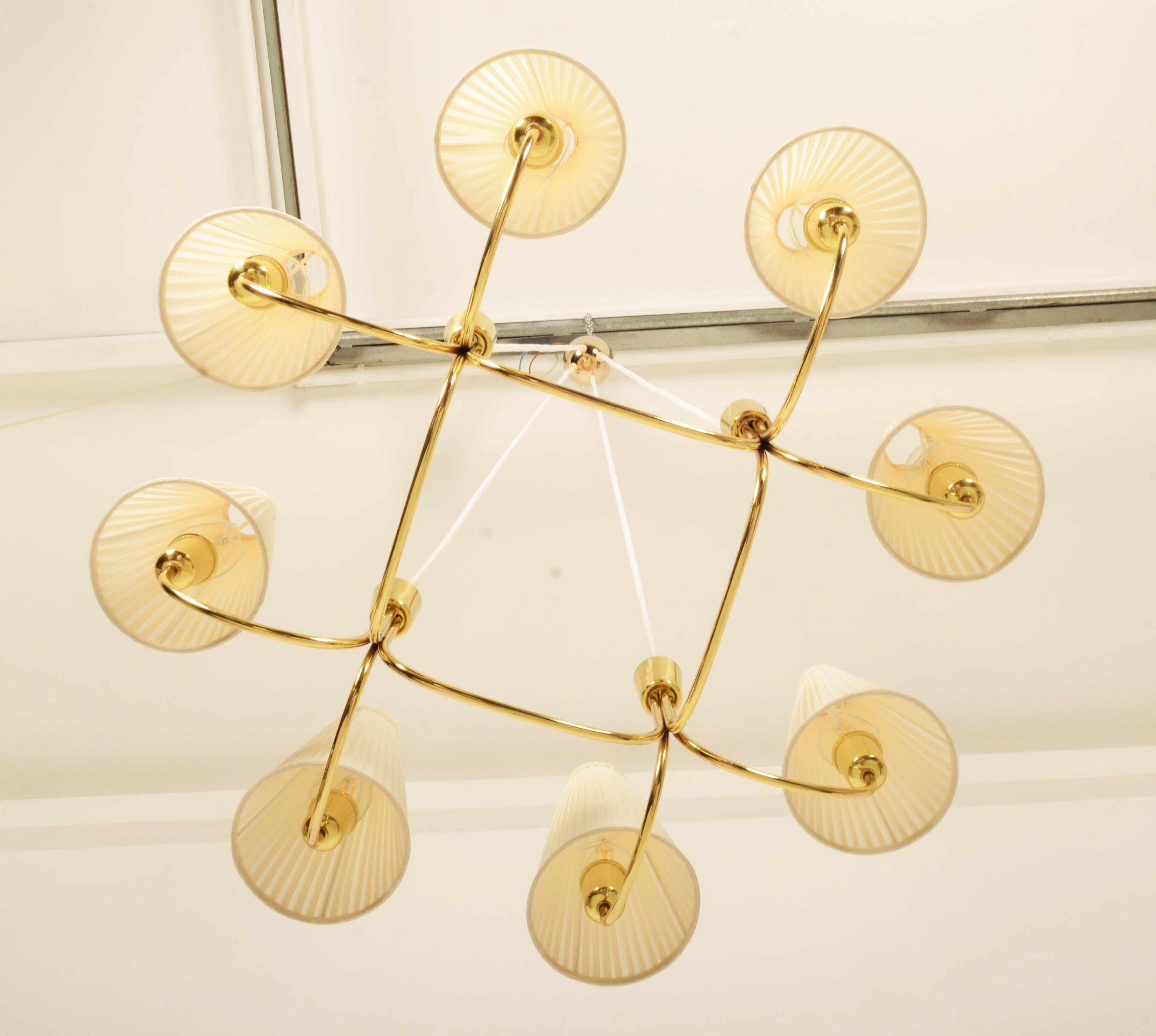 Enorme lampadario in ottone del Medioevo Model No. 1069 di Rupert Nikoll in vendita 3