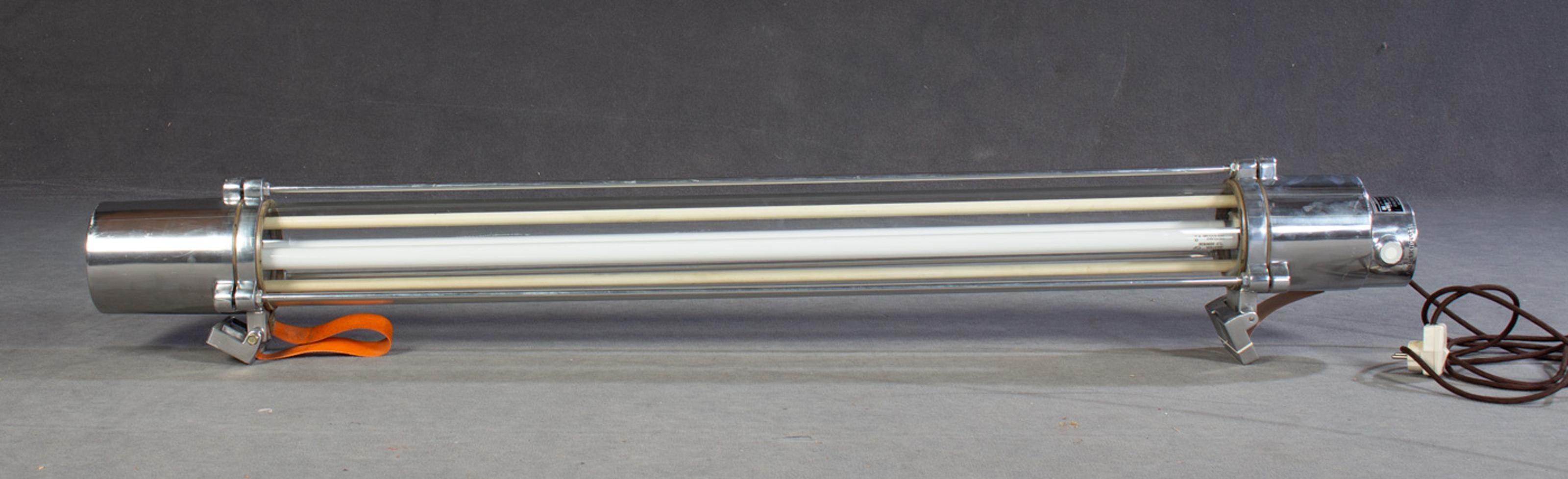 fluorescent light aluminium