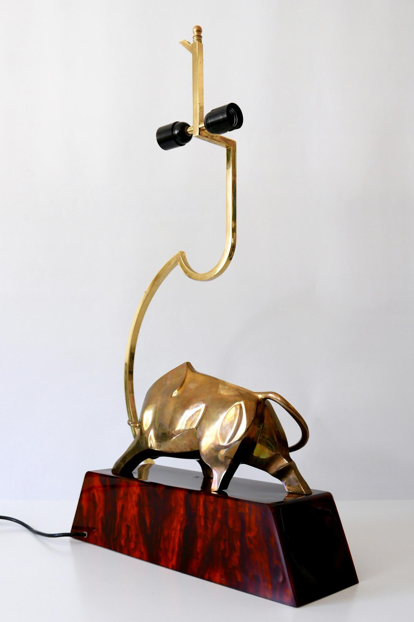 Huge Modernist Brass Light Object or Table Lamp Bull by D. Delo for Pragos Italy For Sale 5