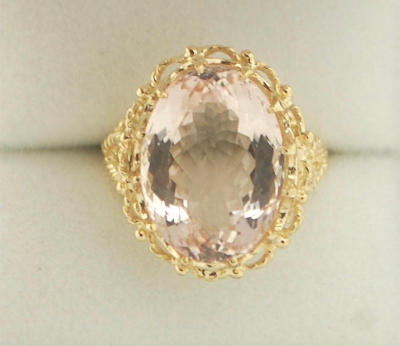 Huge Morganite Cocktail ring Braided style 18KT yellow gold In New Condition For Sale In Boca Raton, FL