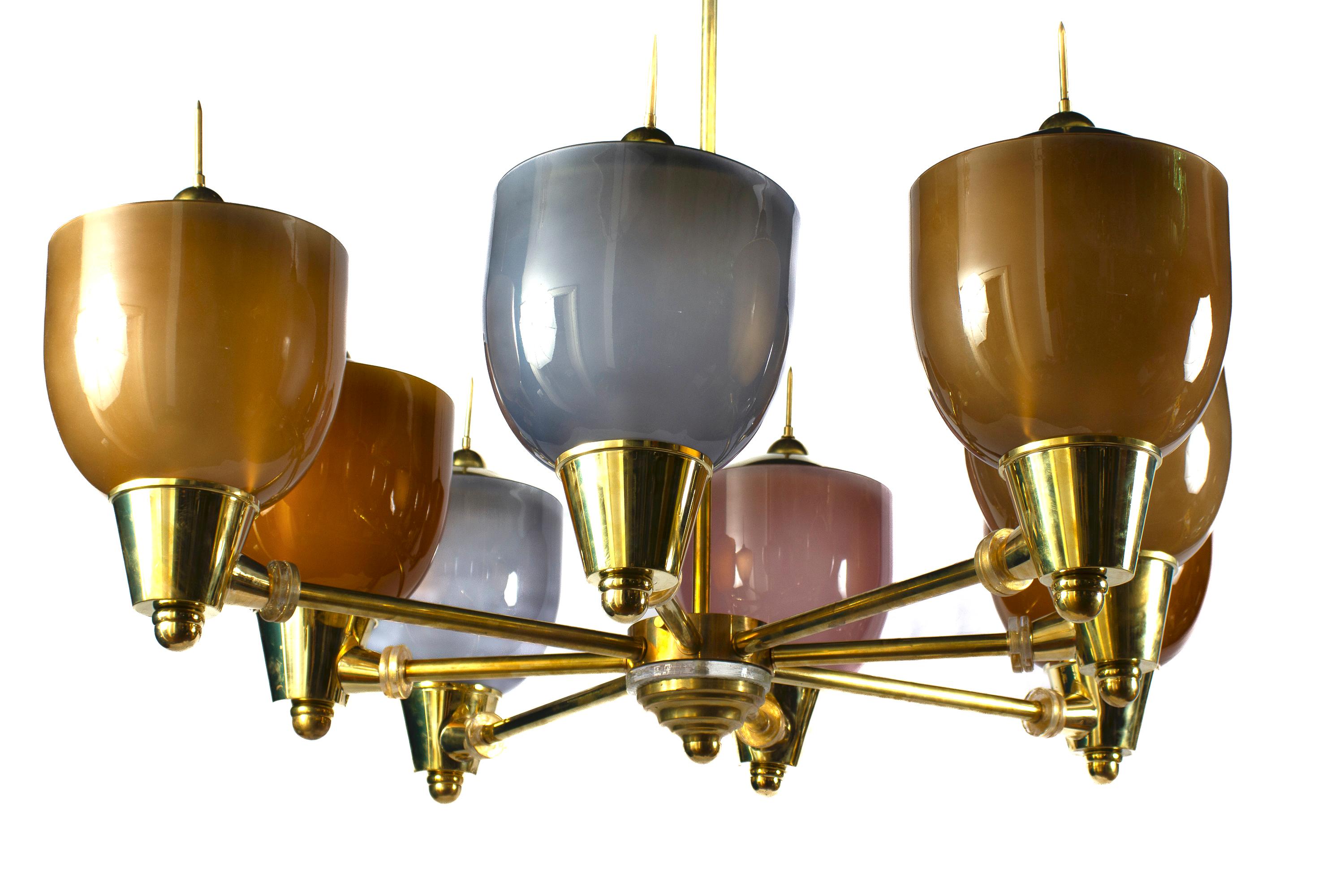 Huge Multicolor Murano Glass and Brass Chandelier 1970 ' In Excellent Condition For Sale In Rome, IT