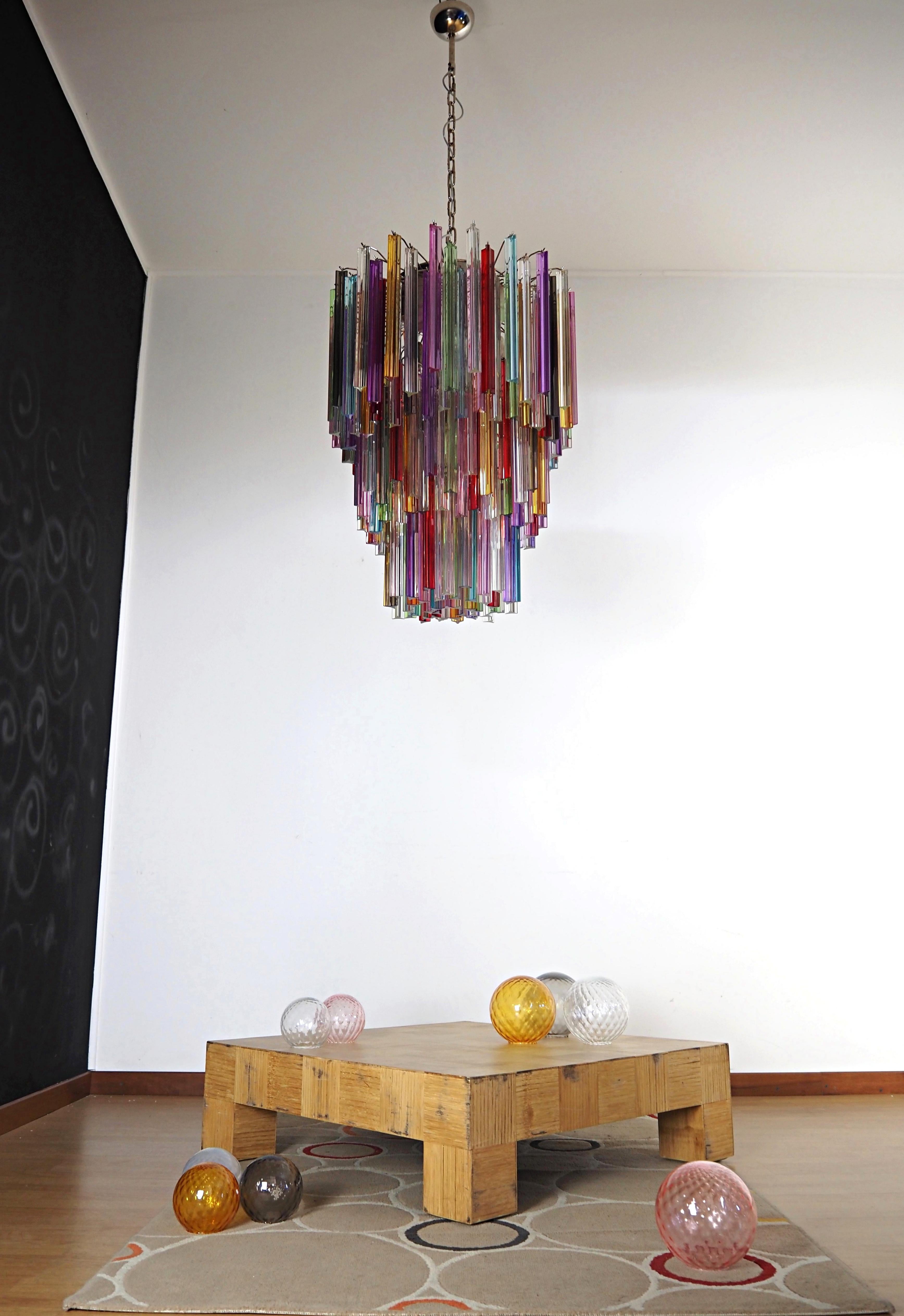 Huge Murano chandelier multicolor triedri – 187 prism - Mariangela model For Sale 8