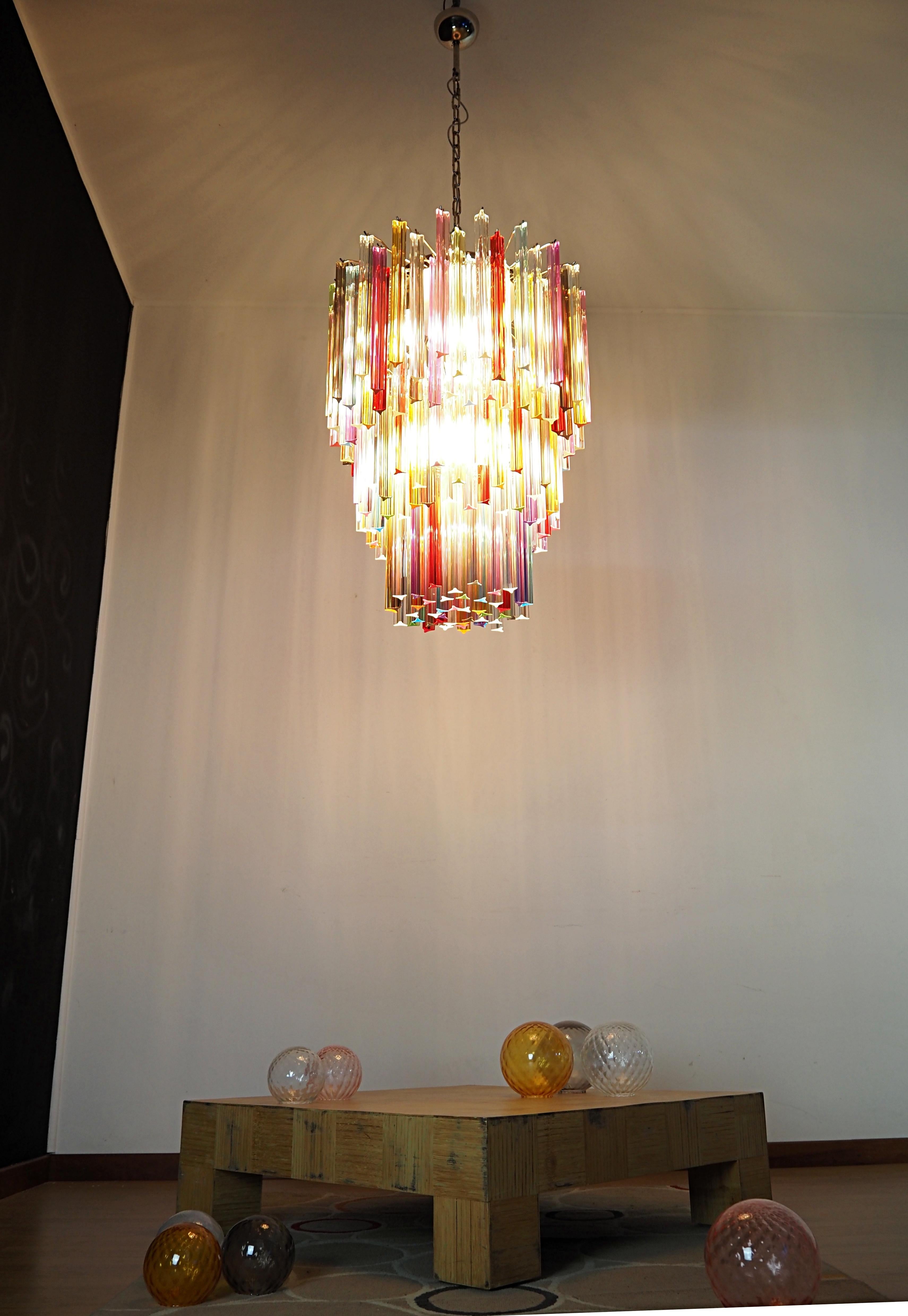 Huge Murano chandelier multicolor triedri – 187 prism - Mariangela model For Sale 10