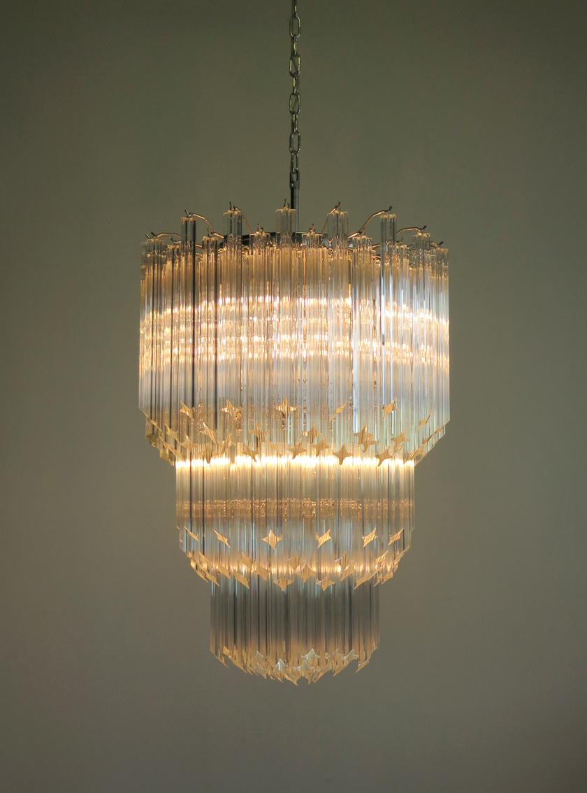 Italiano Enorme lampadario di Murano Trasparente Quadriedri, 182 Prisma, Modello Elena in vendita