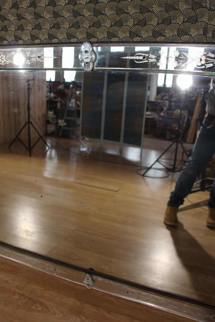 XX secolo Enorme specchio da banco di Murano lungo 355 cm in vendita