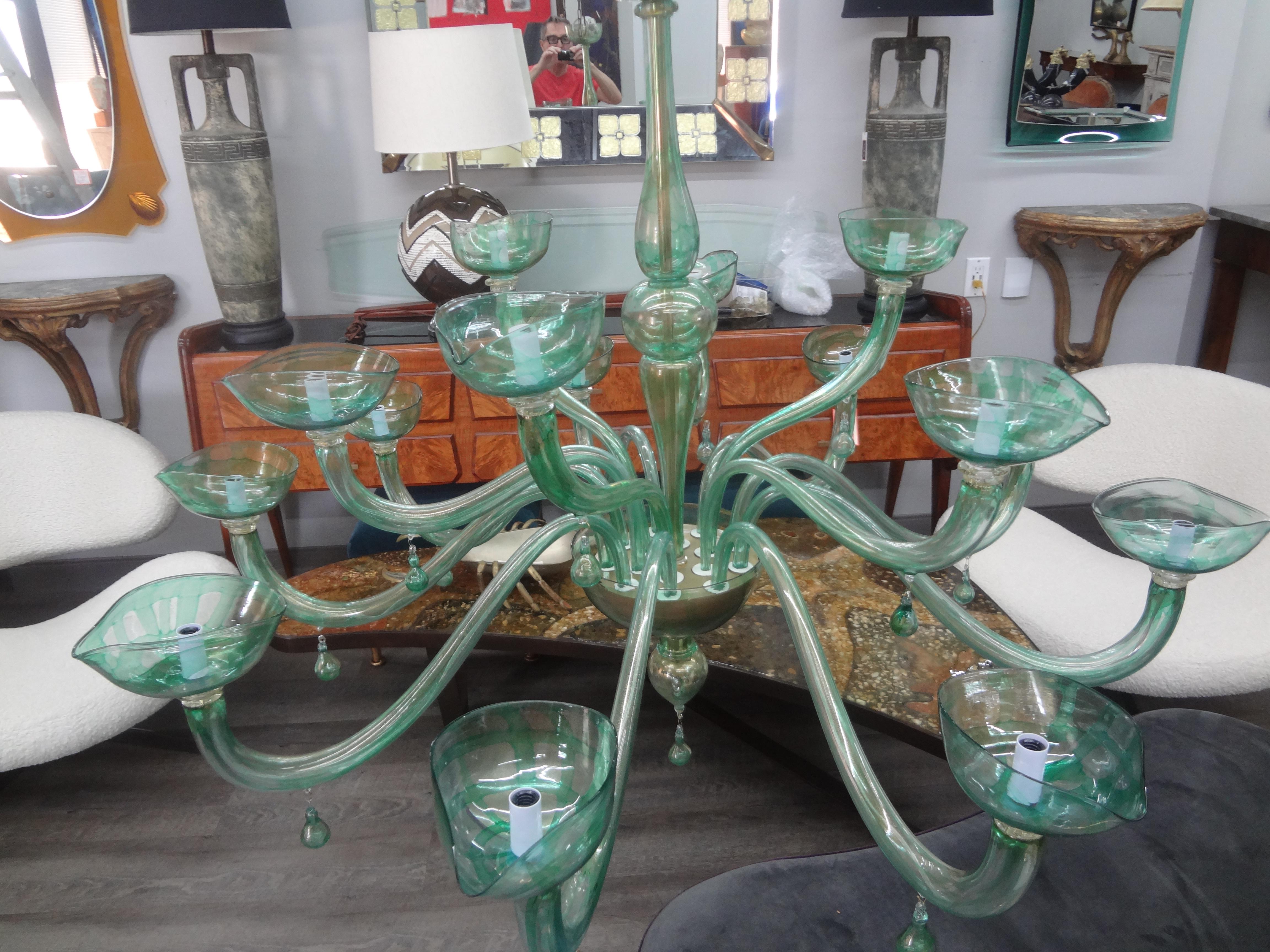 Late 20th Century Huge Murano Glass Chandelier Attributed To Venini For Sale