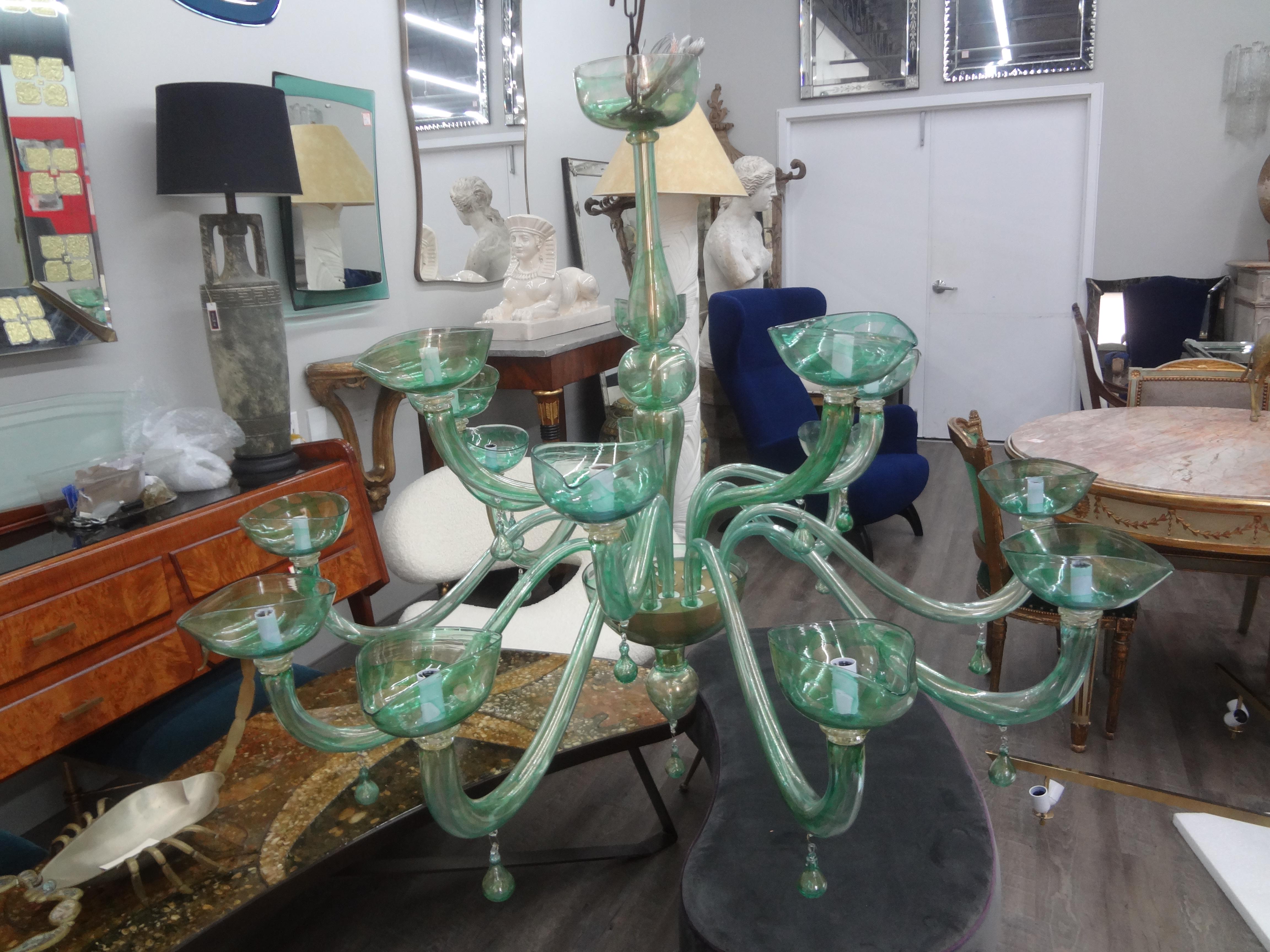 Huge Murano Glass Chandelier Attributed To Venini For Sale 1