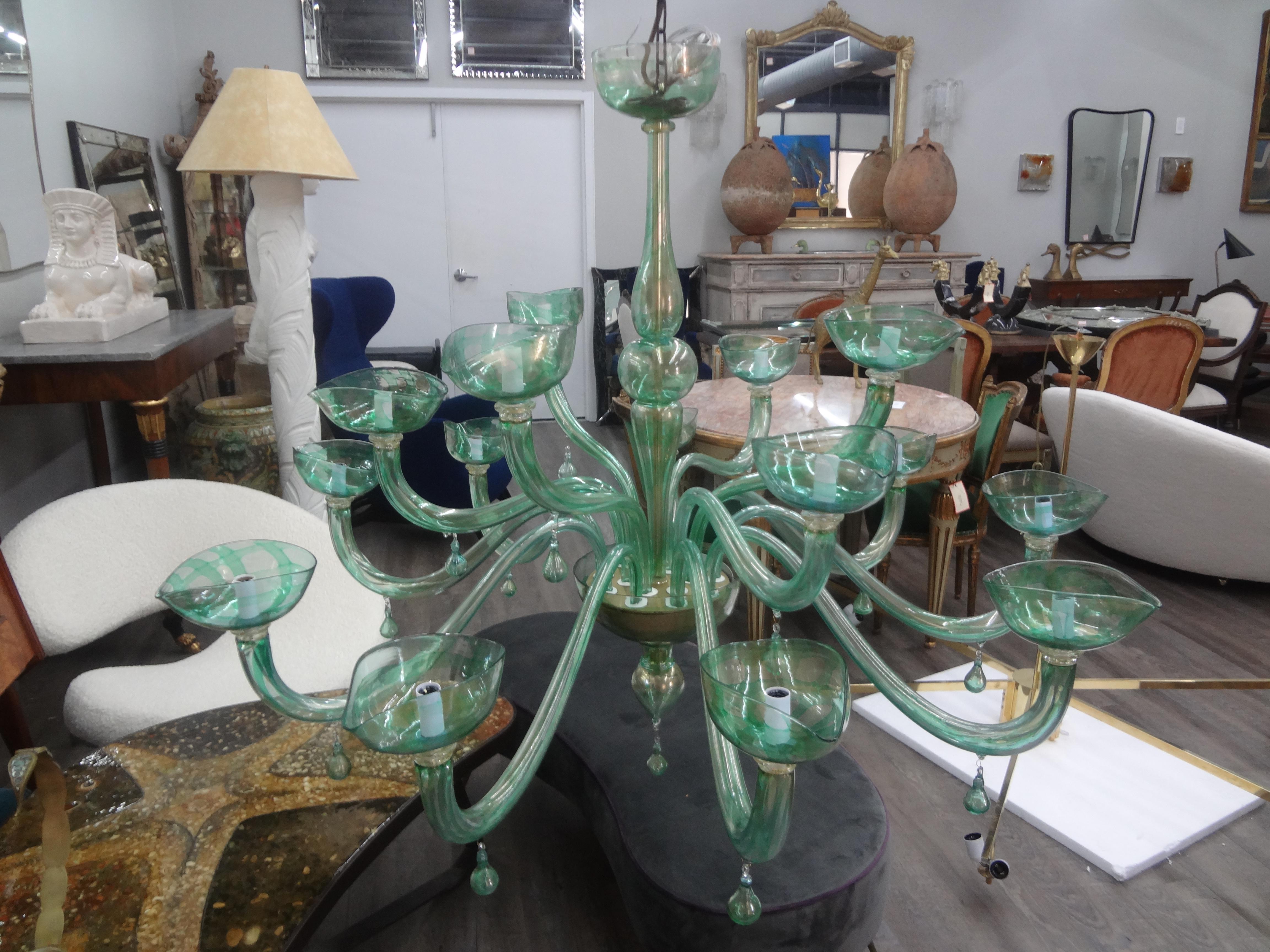 Huge Murano Glass Chandelier Attributed To Venini For Sale 2