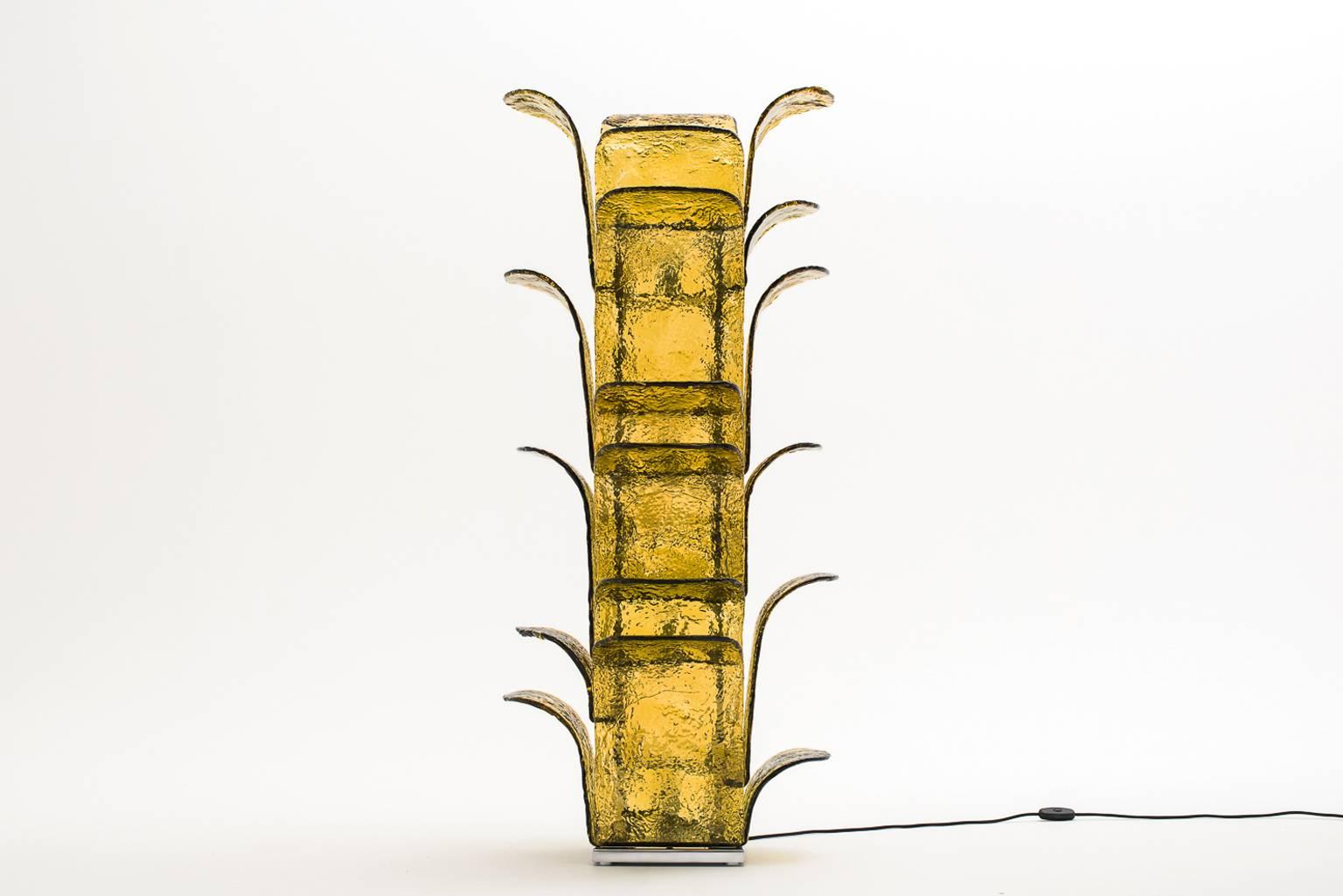 Huge and impressive floor lamp model 'LT 320' by Carlo Nason for Mazzega, Italy, 1960s. Beautiful Murano glass ‘Leaves’ in a nice green yellowish color mounted on a solid chromed steel framing. Adds an unusual and surprising dimension in one’s