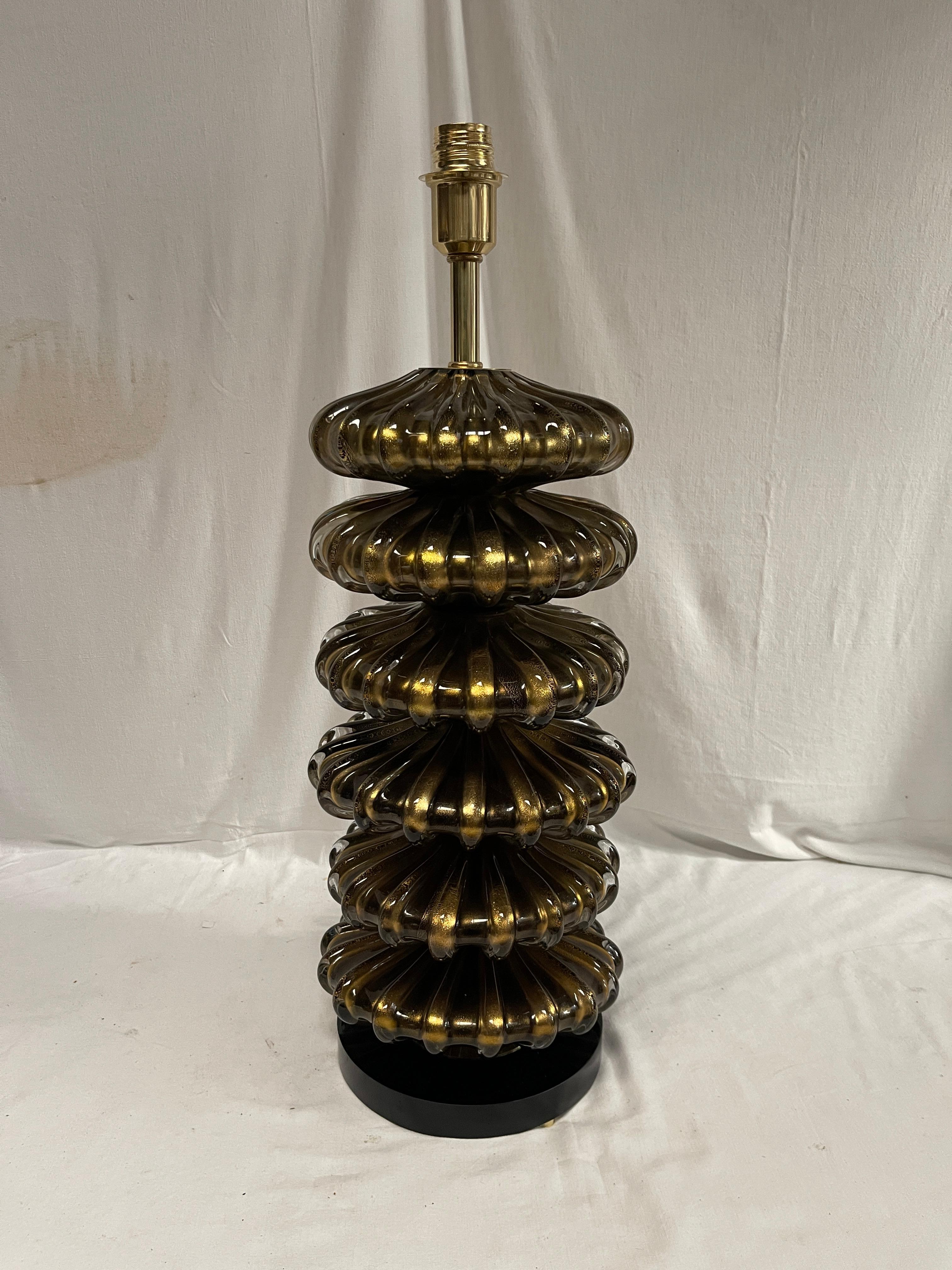 Huge  Murano glass table lamp 
attributed to Veronèse
More than 30 kilos of glass 
Impressive quality
Dimensions given without shade / No shade included
Re-wired
