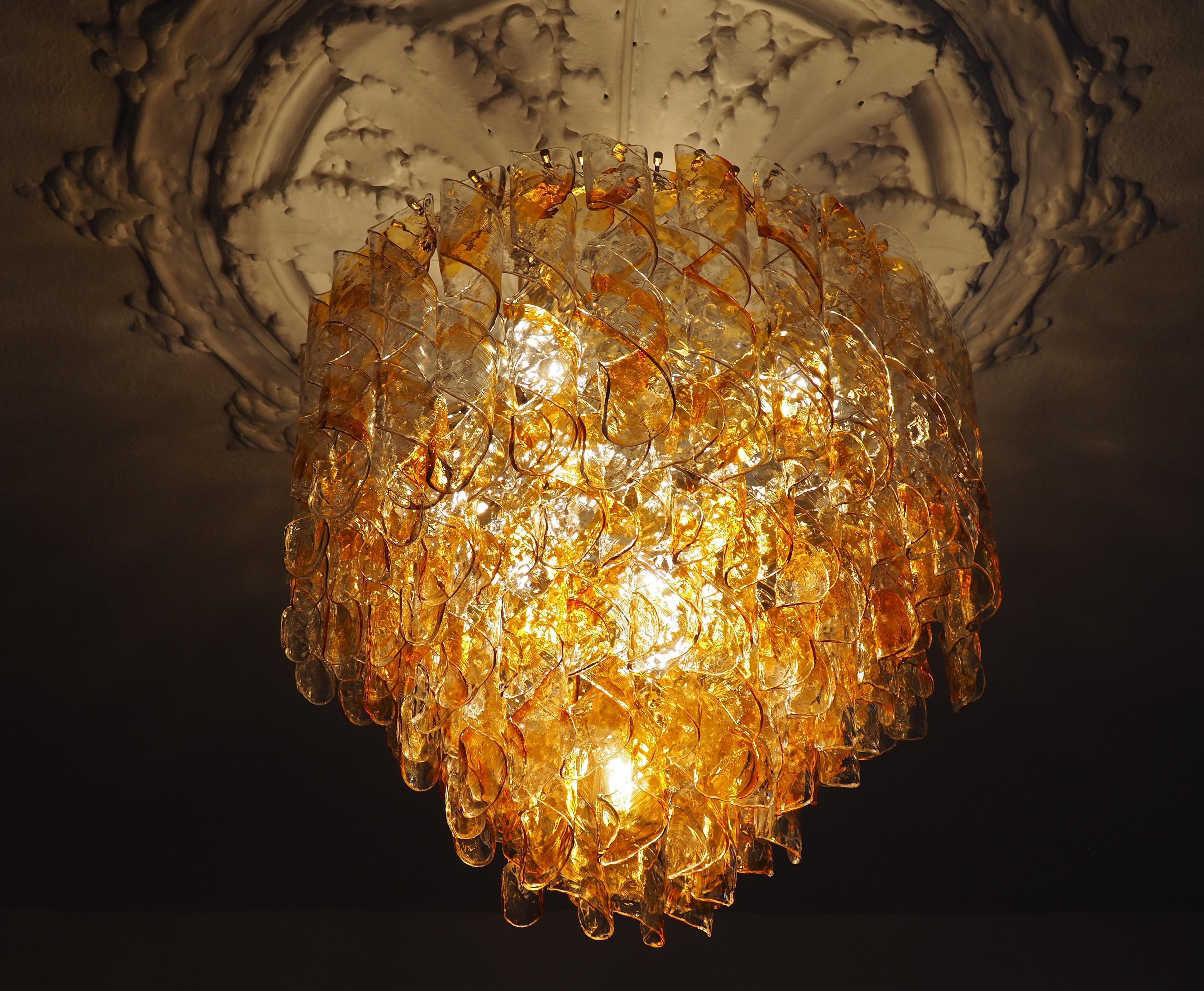 Huge Murano Spiral Amber Glass  Chandelier by Kaiser, circa 1960s In Good Condition For Sale In Wiesbaden, Hessen