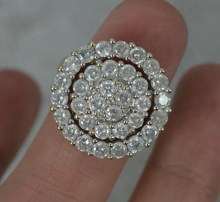 Huge Natural 3.00ct Diamond 9ct Gold Cluster Bling Ring For Sale 2