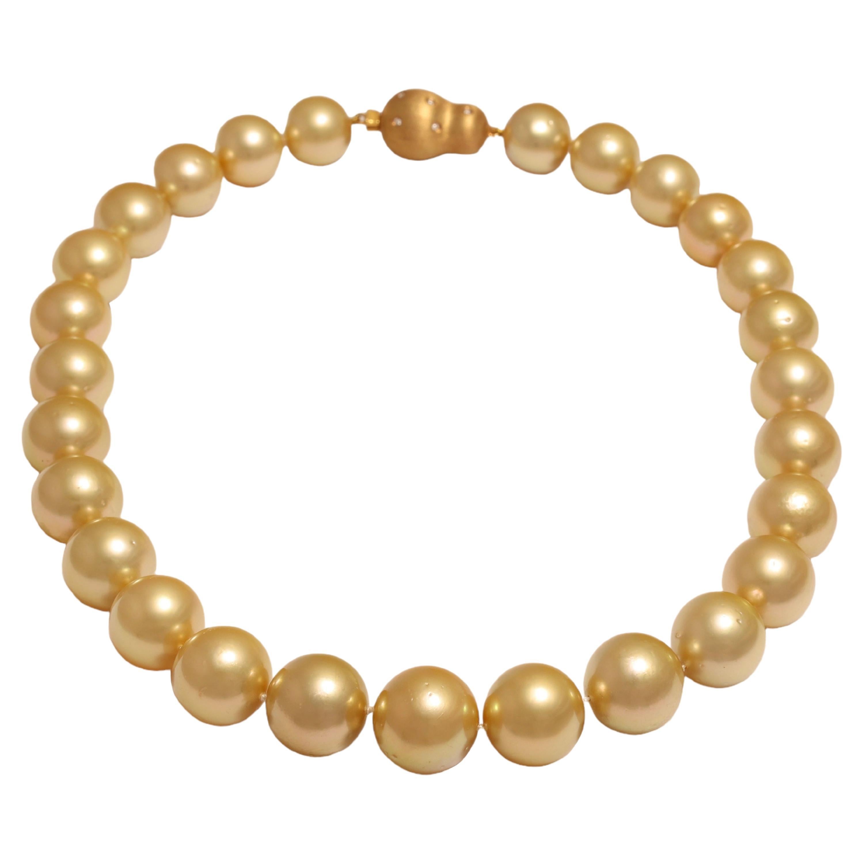 Huge Natural South Sea Pearls 13-16.8mm, Gold Colour, 18 kt. Diamond Lock