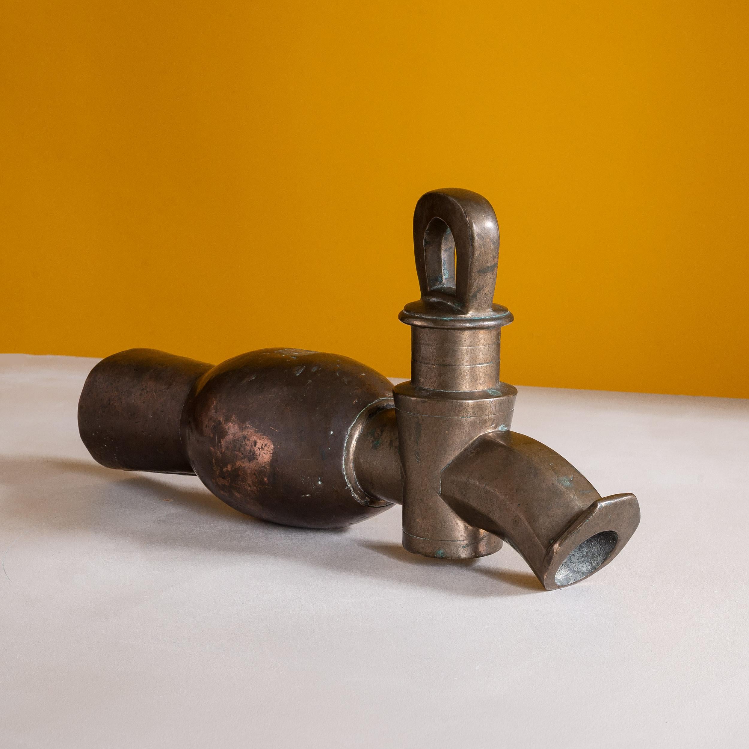 Inglese Enorme rubinetto in bronzo e ottone del XIX secolo in vendita