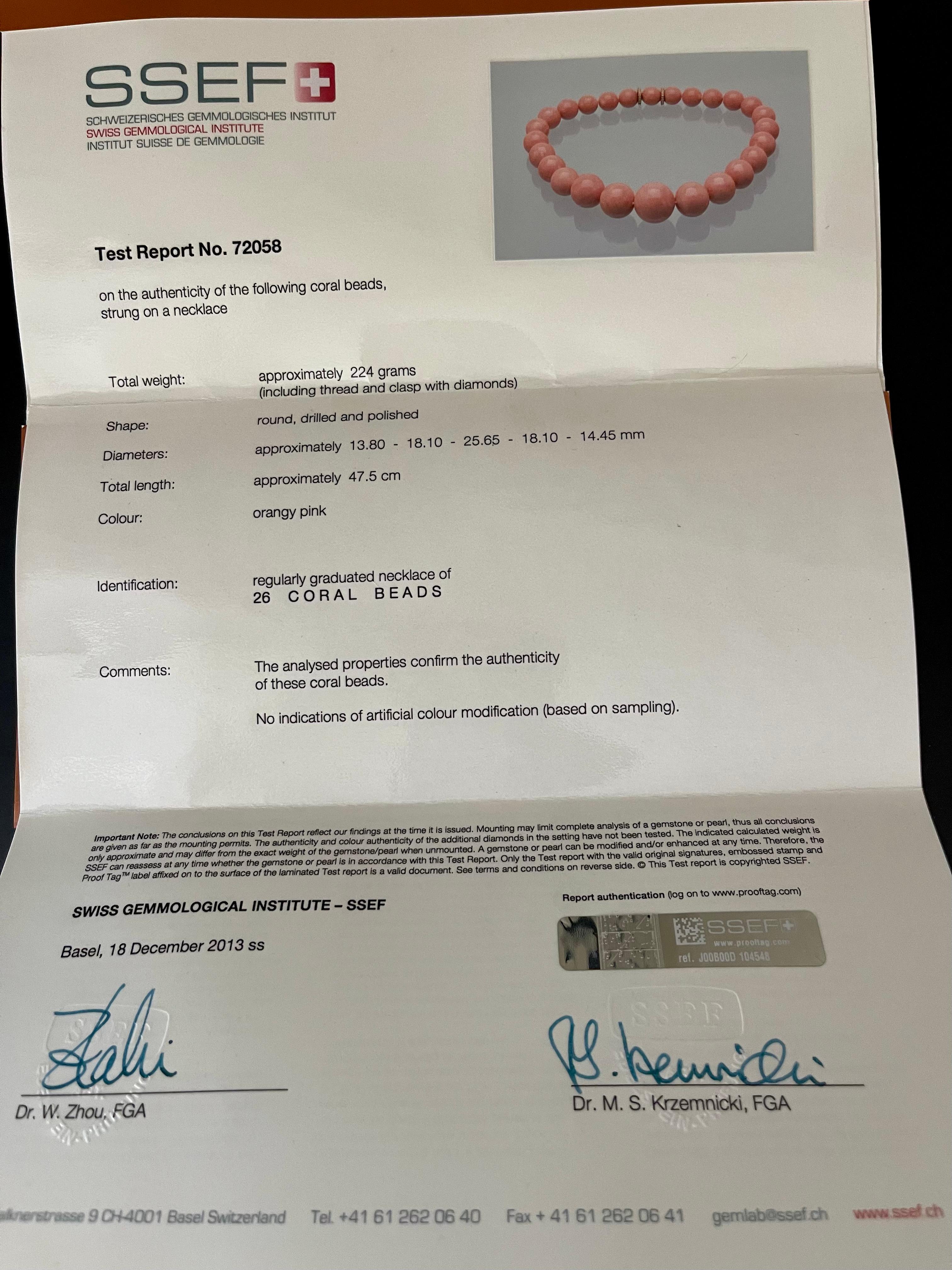 Huge orangy pink Coral bead Necklace 18 yellow Gold Diamond Clasp Sabbadini For Sale 9