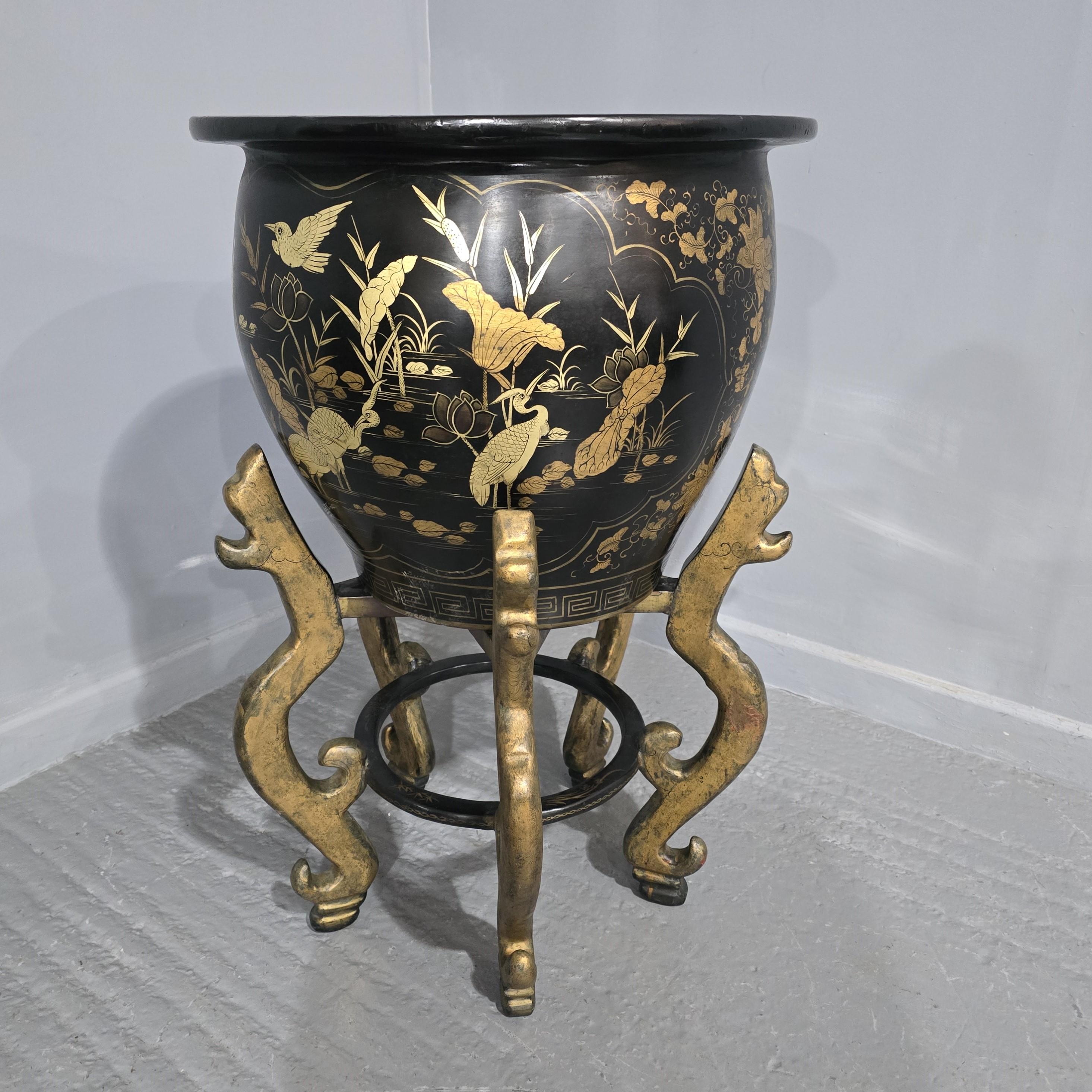 Riesige orientalische Jardinere auf Ständer (Anglo-japanisch)