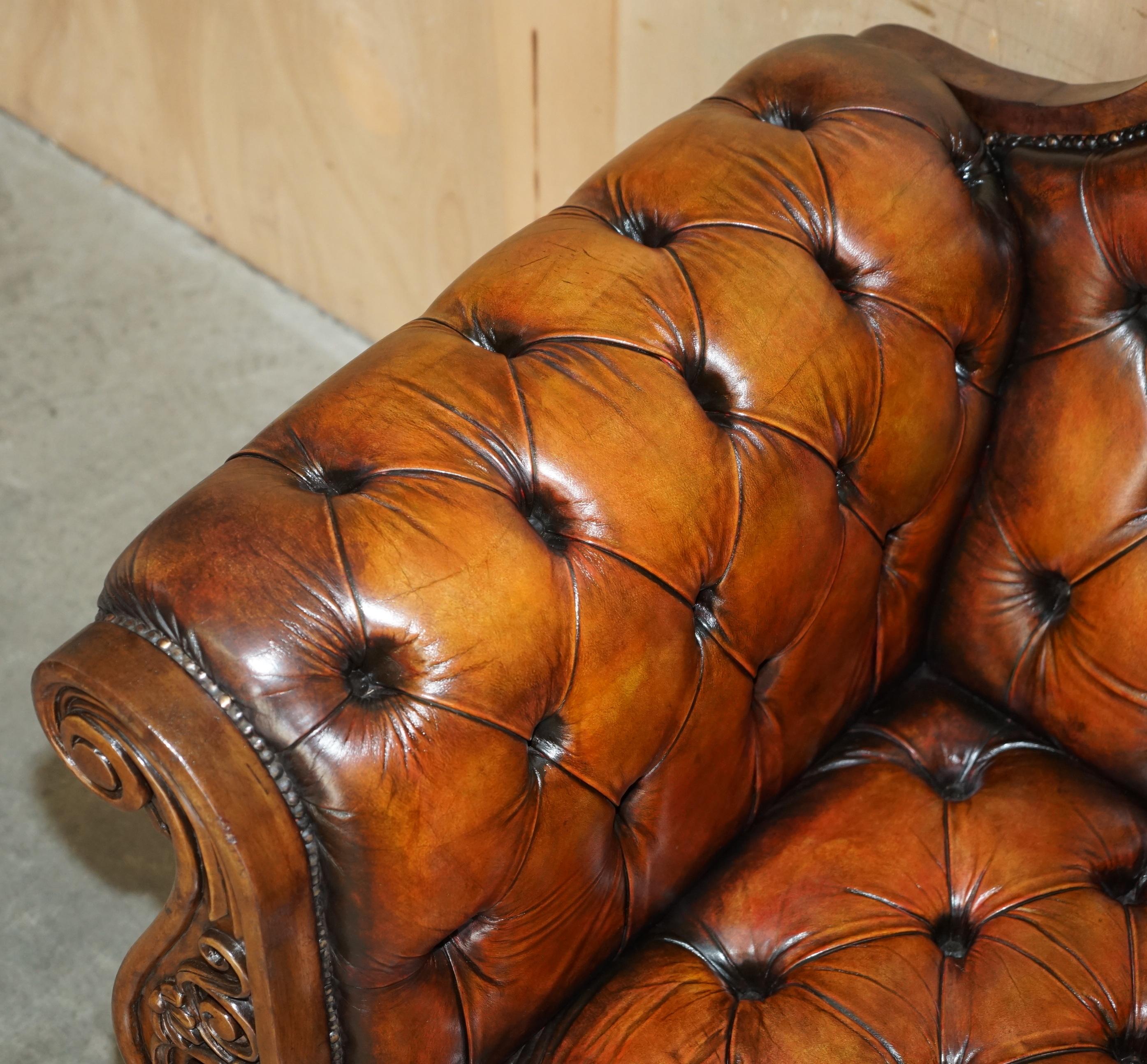 HUGE ORNATELY CARVED ANTiQUE FULLY RESTORED CHESTERFIELD KING / QUEENS ARMCHAIR For Sale 8