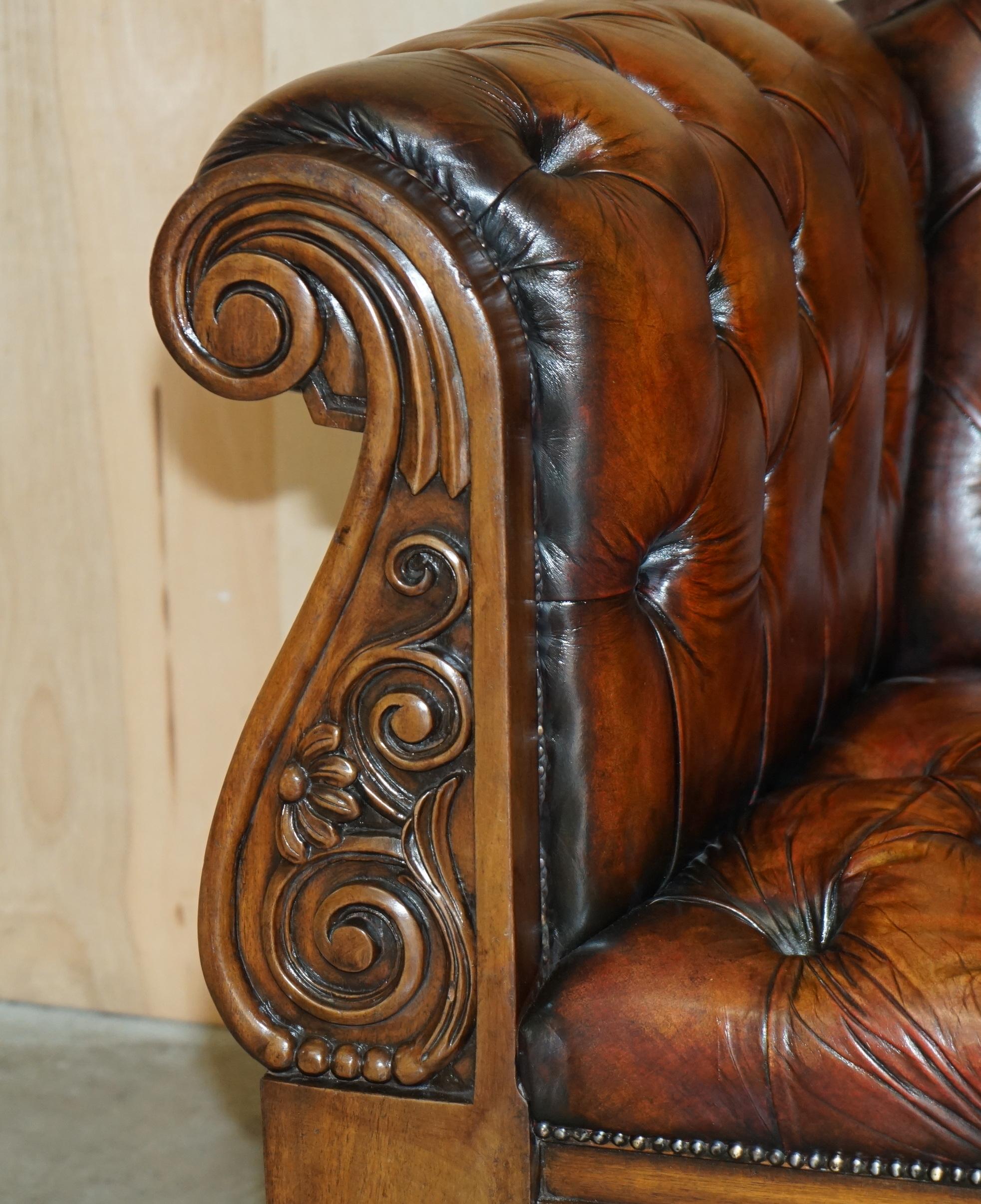 English HUGE ORNATELY CARVED ANTiQUE FULLY RESTORED CHESTERFIELD KING / QUEENS ARMCHAIR For Sale