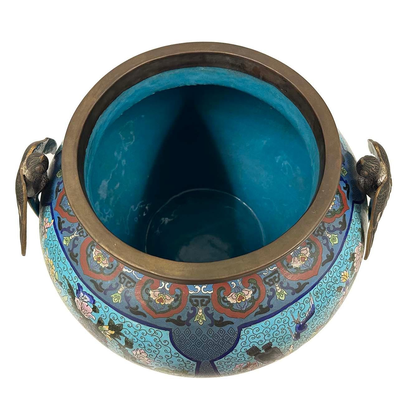 Huge Pair of Early 20th Century Antique Chinese Cloisonne Pots/Vases For Sale 4