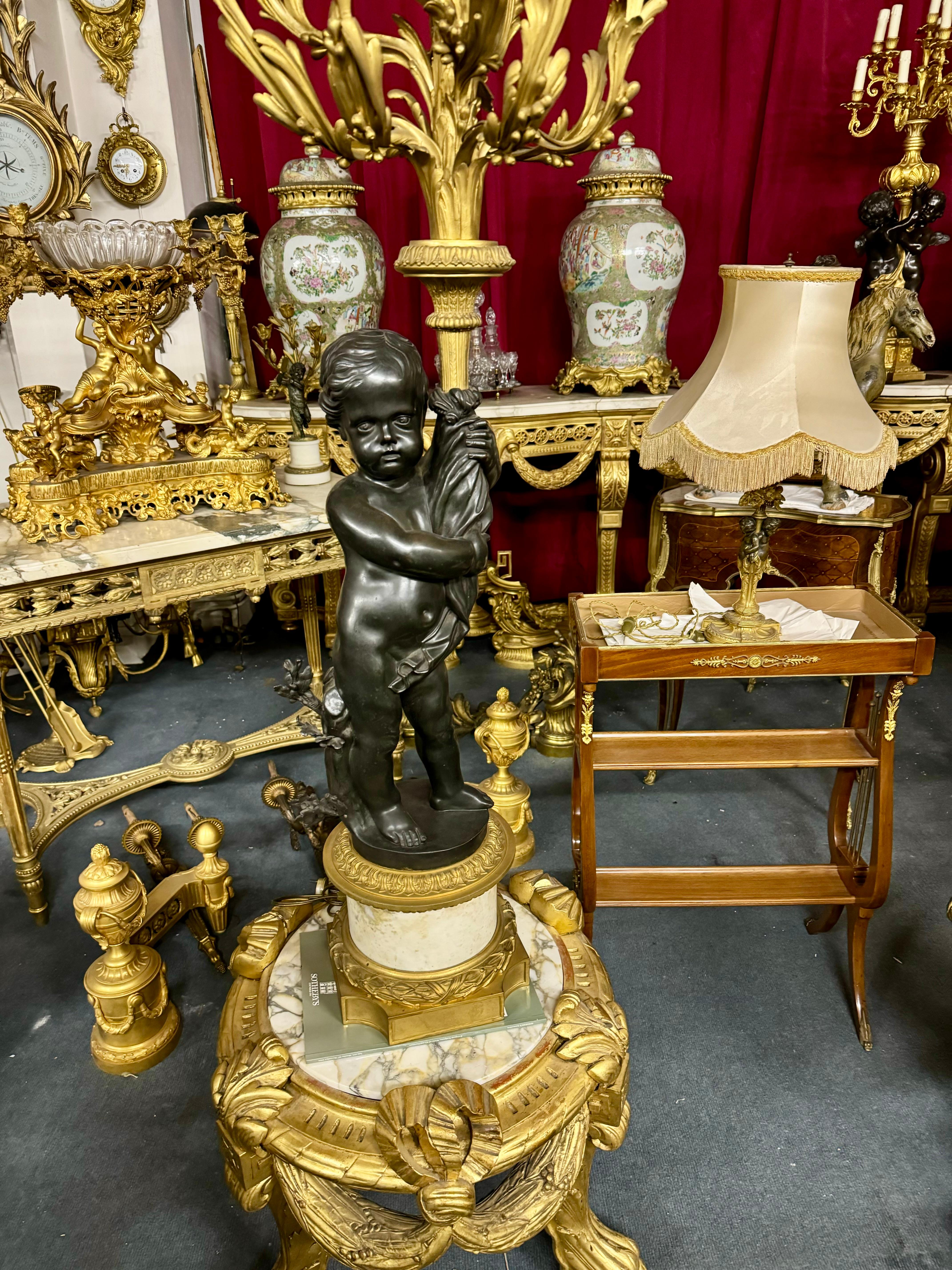 French Huge pair of torcheres figurative, bronze and marble For Sale