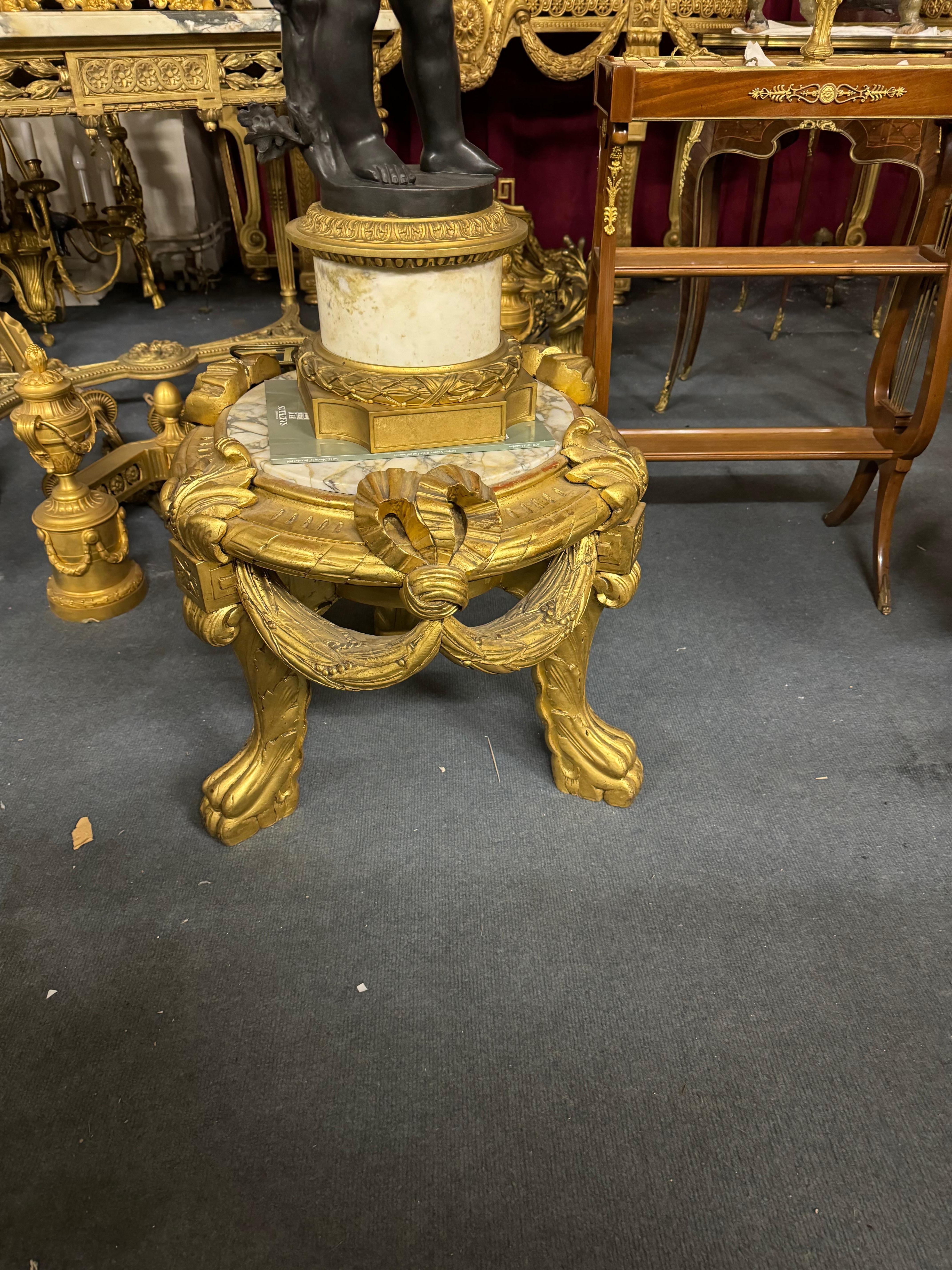 Huge pair of torcheres figurative, bronze and marble In Good Condition For Sale In Los Angeles, CA