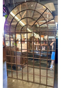 Grand miroir arqué en fer forgé de Paul Ferrante