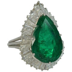 Huge Pear Cut Emerald and 5.00 Carat Diamond 18 Carat Gold Cocktail Ring