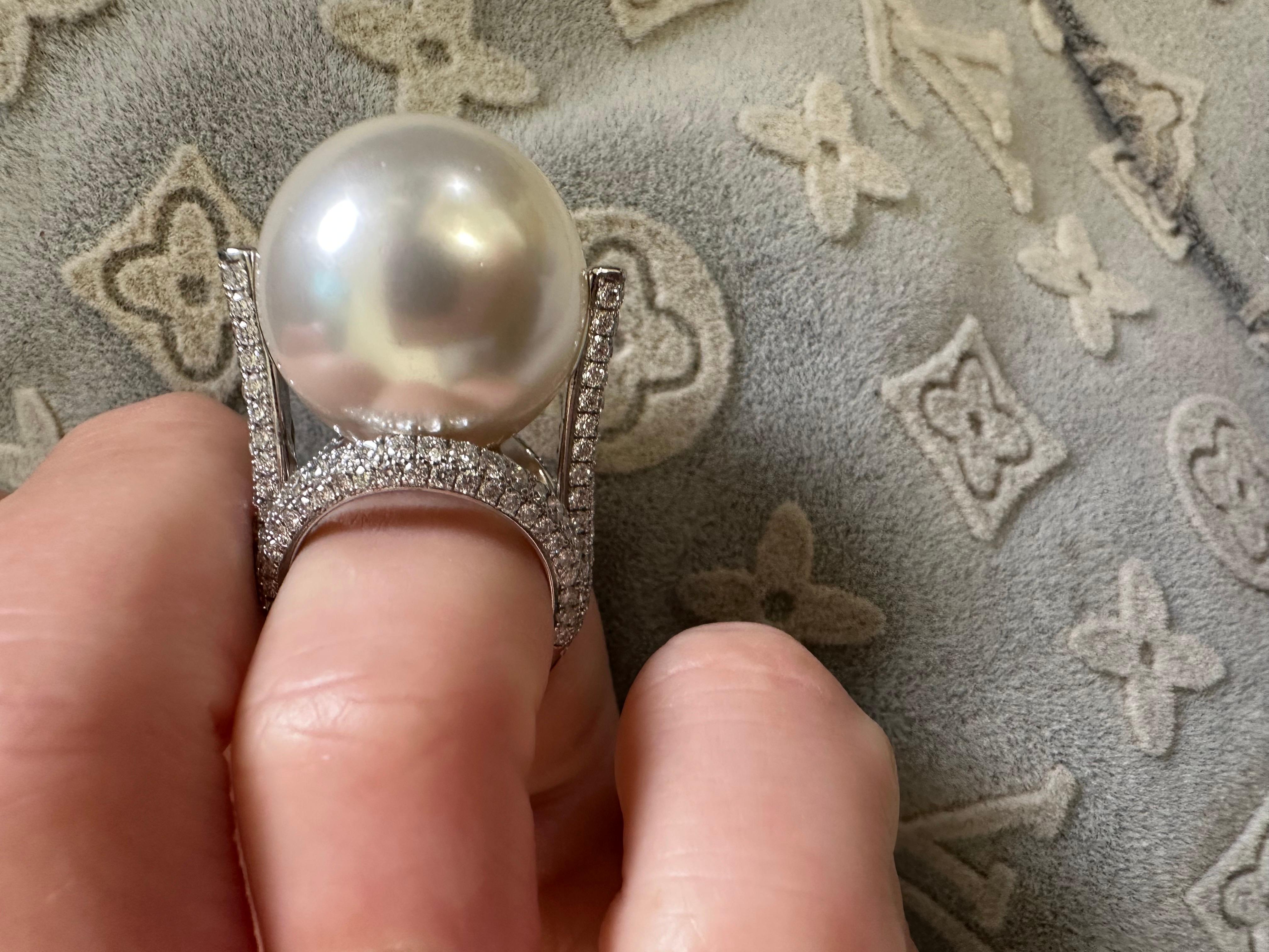 Huge pearl diamond ring 18KT white gold cocktail ring  In New Condition For Sale In Boca Raton, FL