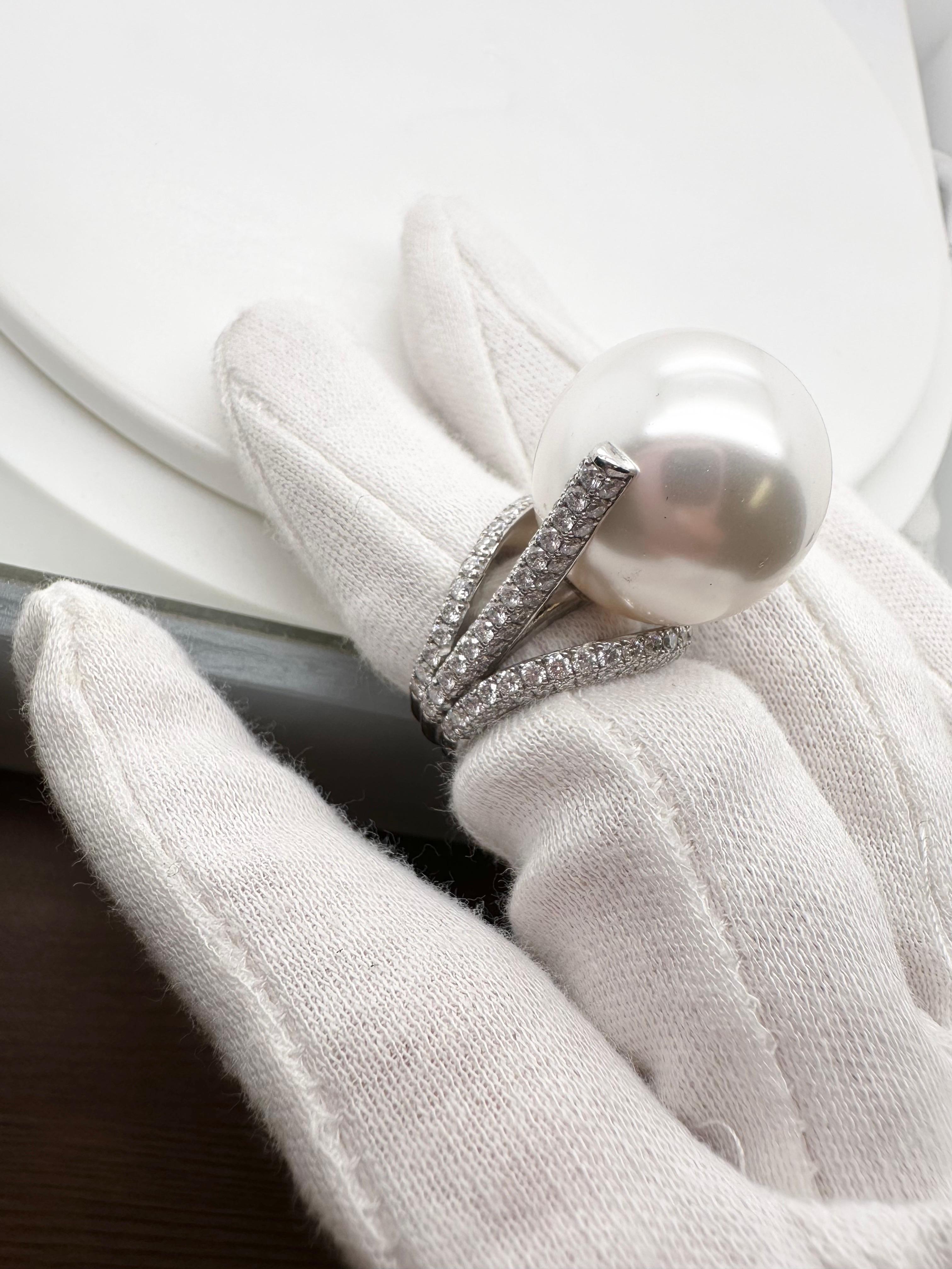 Women's Huge pearl diamond ring 18KT white gold cocktail ring  For Sale