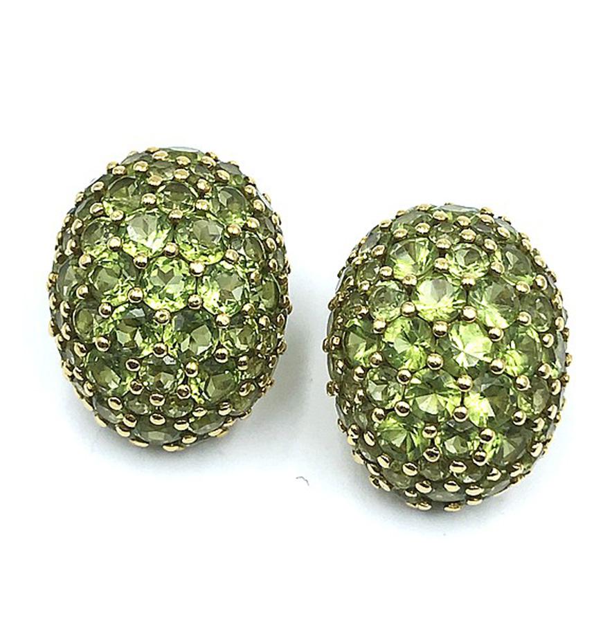 Gorgeous peridot earrings 
Italian production of the beginning of the XXIst century.
18K yellow gold, total weight gr. 32,94

Measure cm. 3,3x2,8
