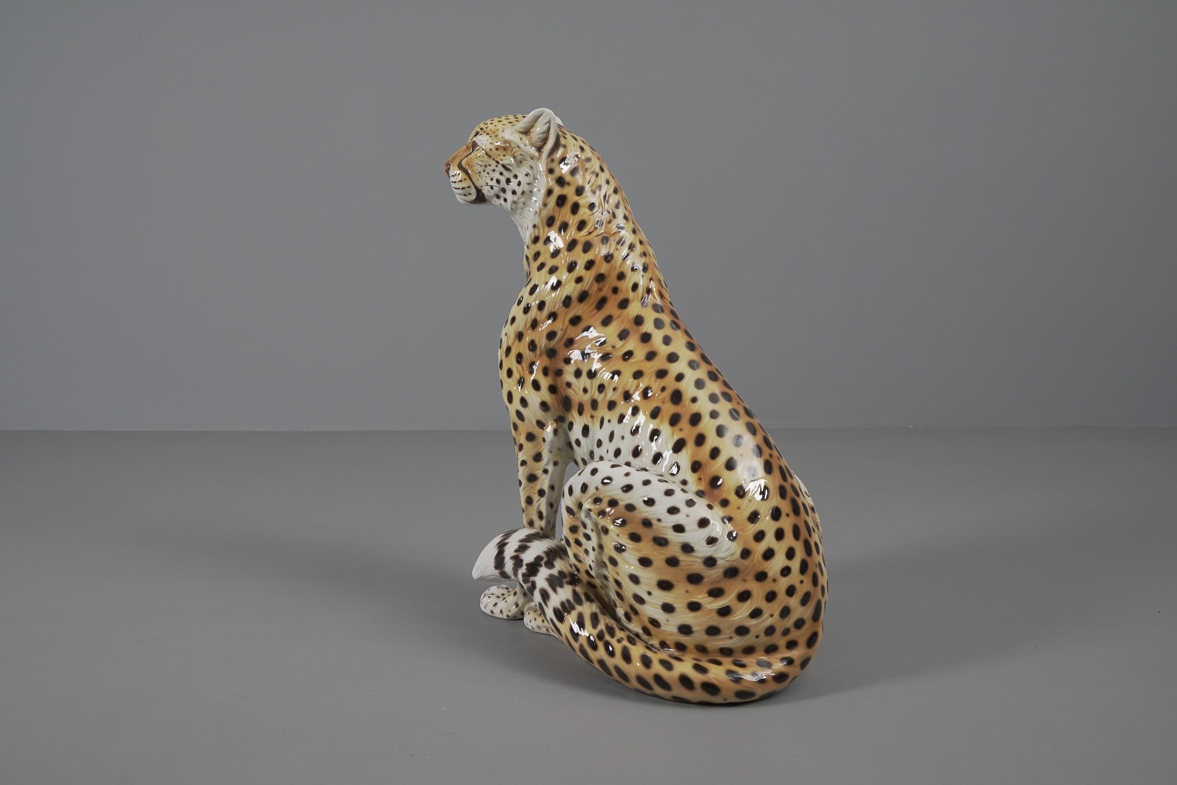 Énorme léopard réaliste en céramique d'Italie, années 1960 2