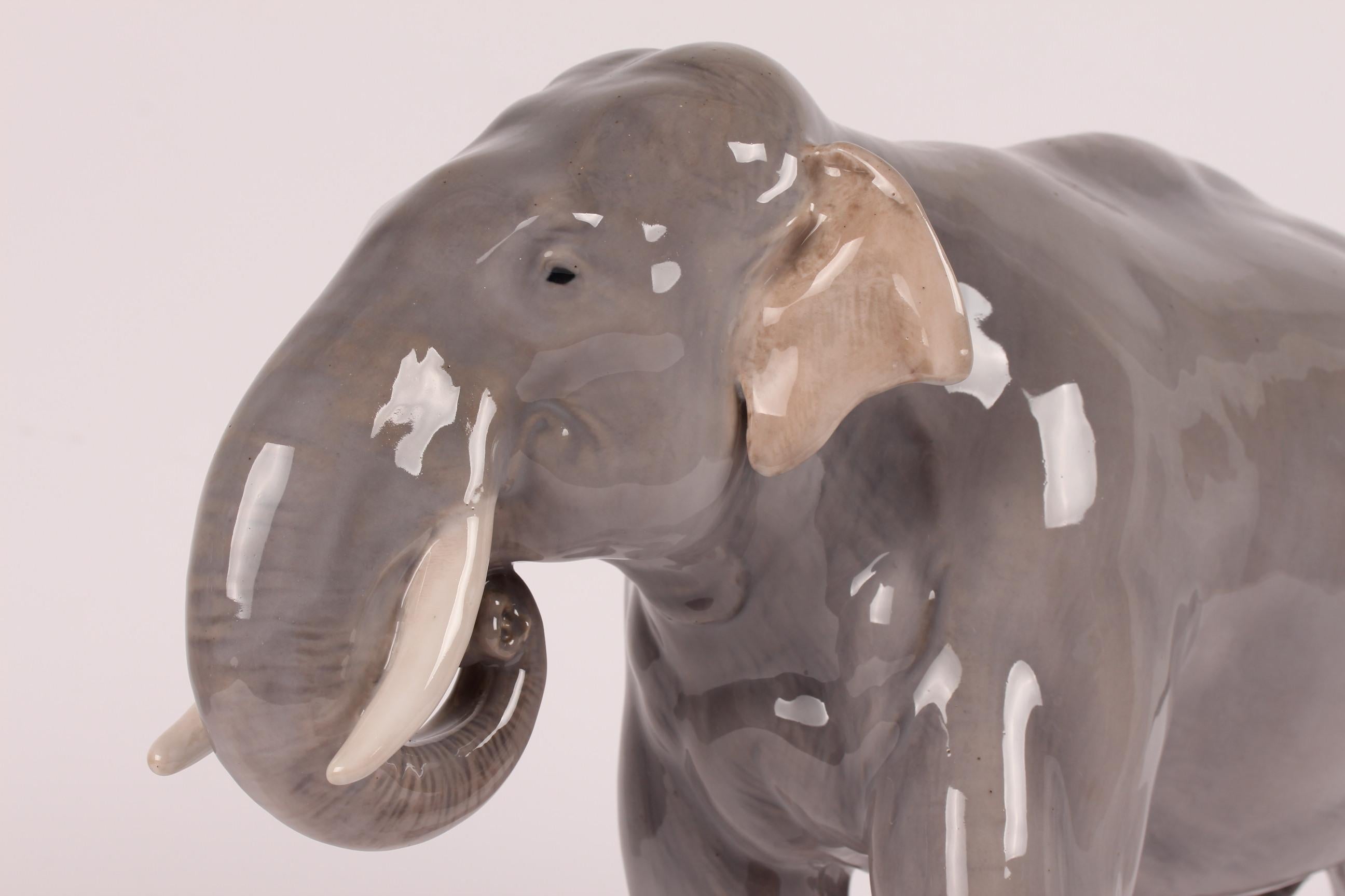 Huge Royal Copenhagen Elephant Figure Designed, Theodor Madsen Denmark 1923-1934 In Good Condition In Aarhus C, DK