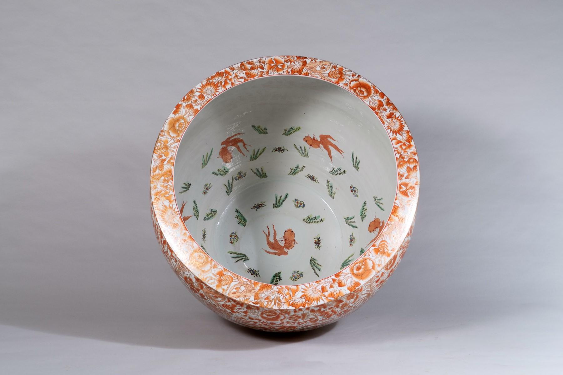 Huge Scale 32″ Decorative Chinese Porcelain Fish Bowl Jardinière Planter For Sale 5
