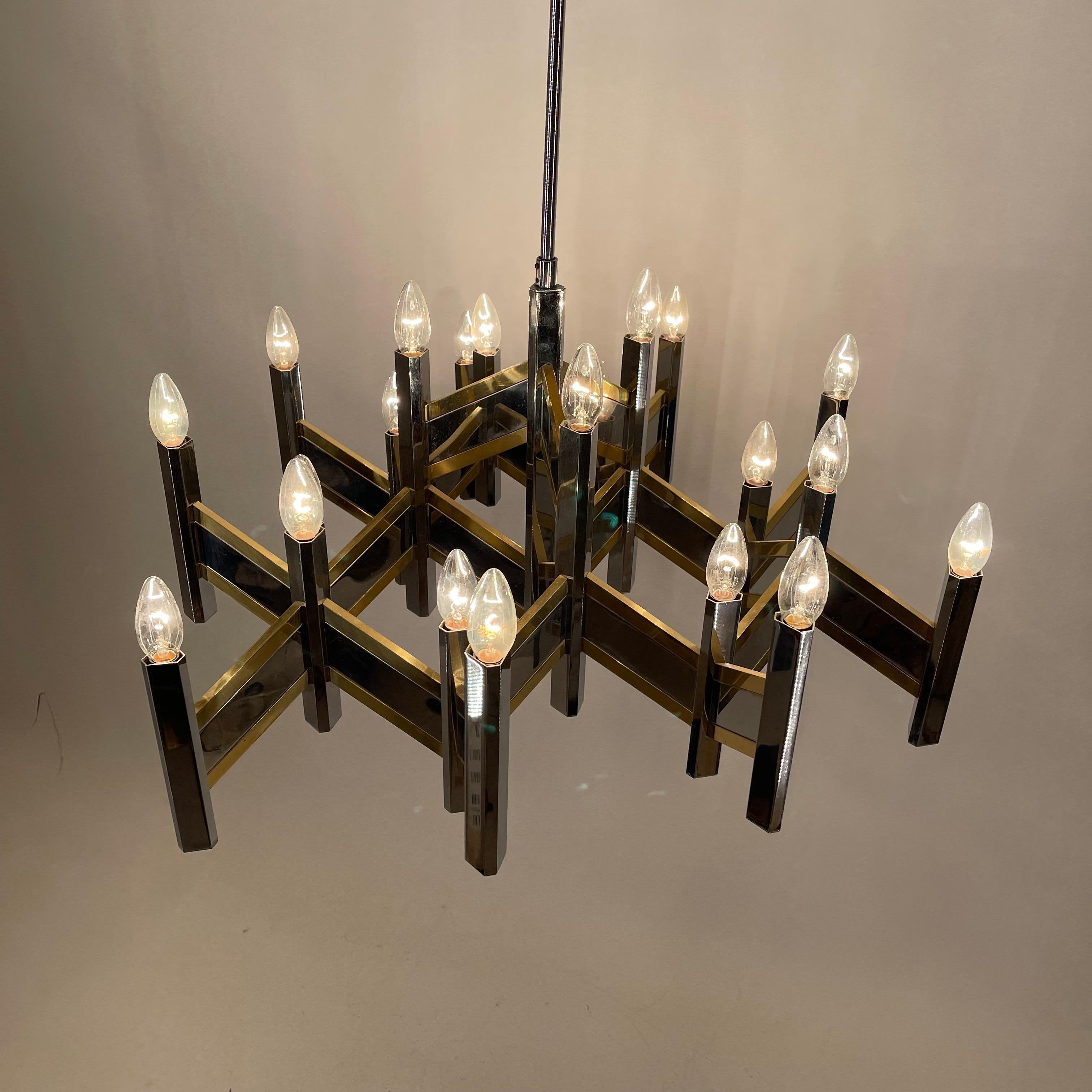 Metal Huge Sciolari Chevron Brass & Chrome Model 'Concorde' Chandelier, Italy, 1970s For Sale